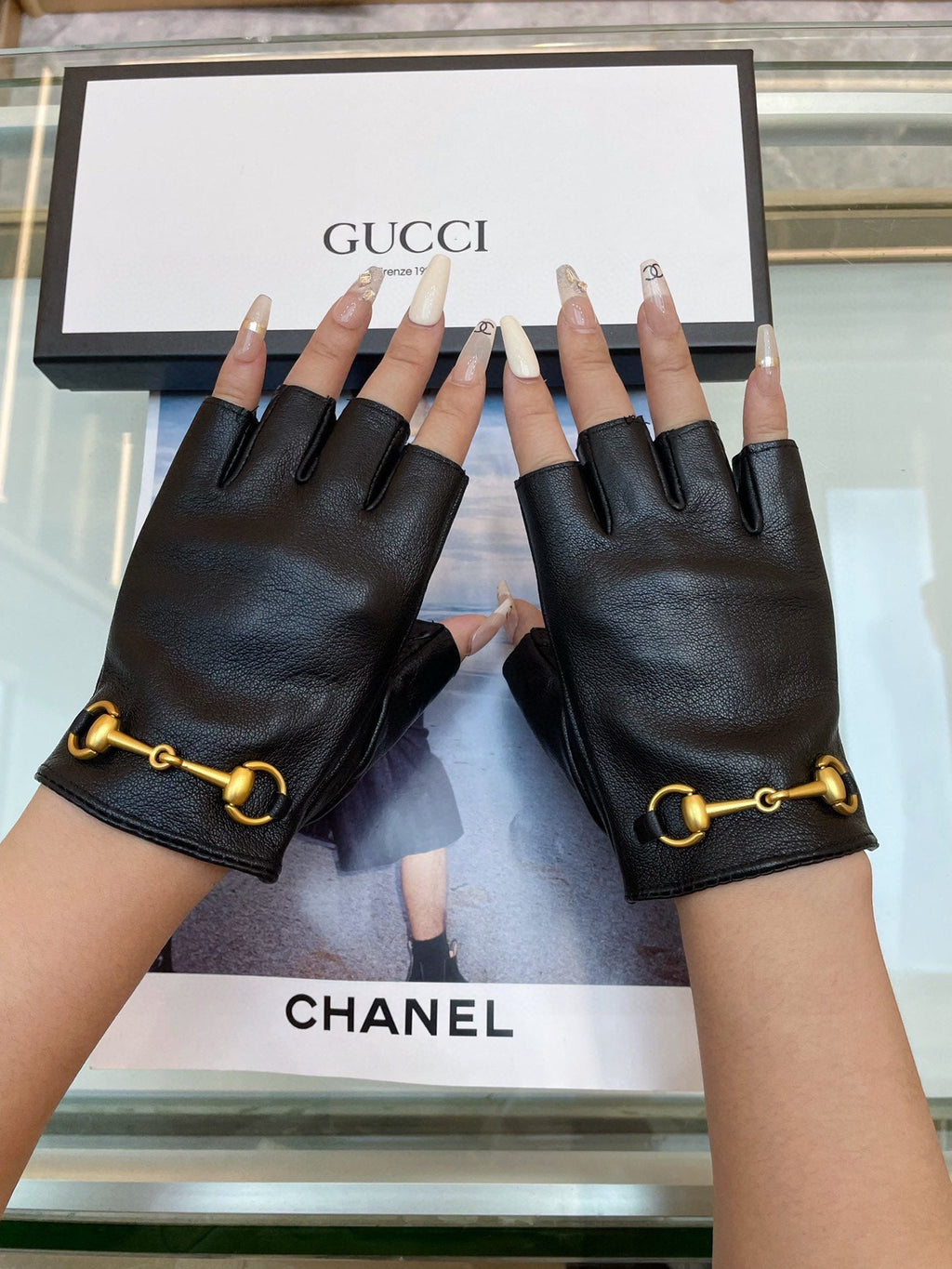 GUCCI FINGERLESS GLOVES WITH HORSEBIT IN BLACK LAMBSKIN 463853
