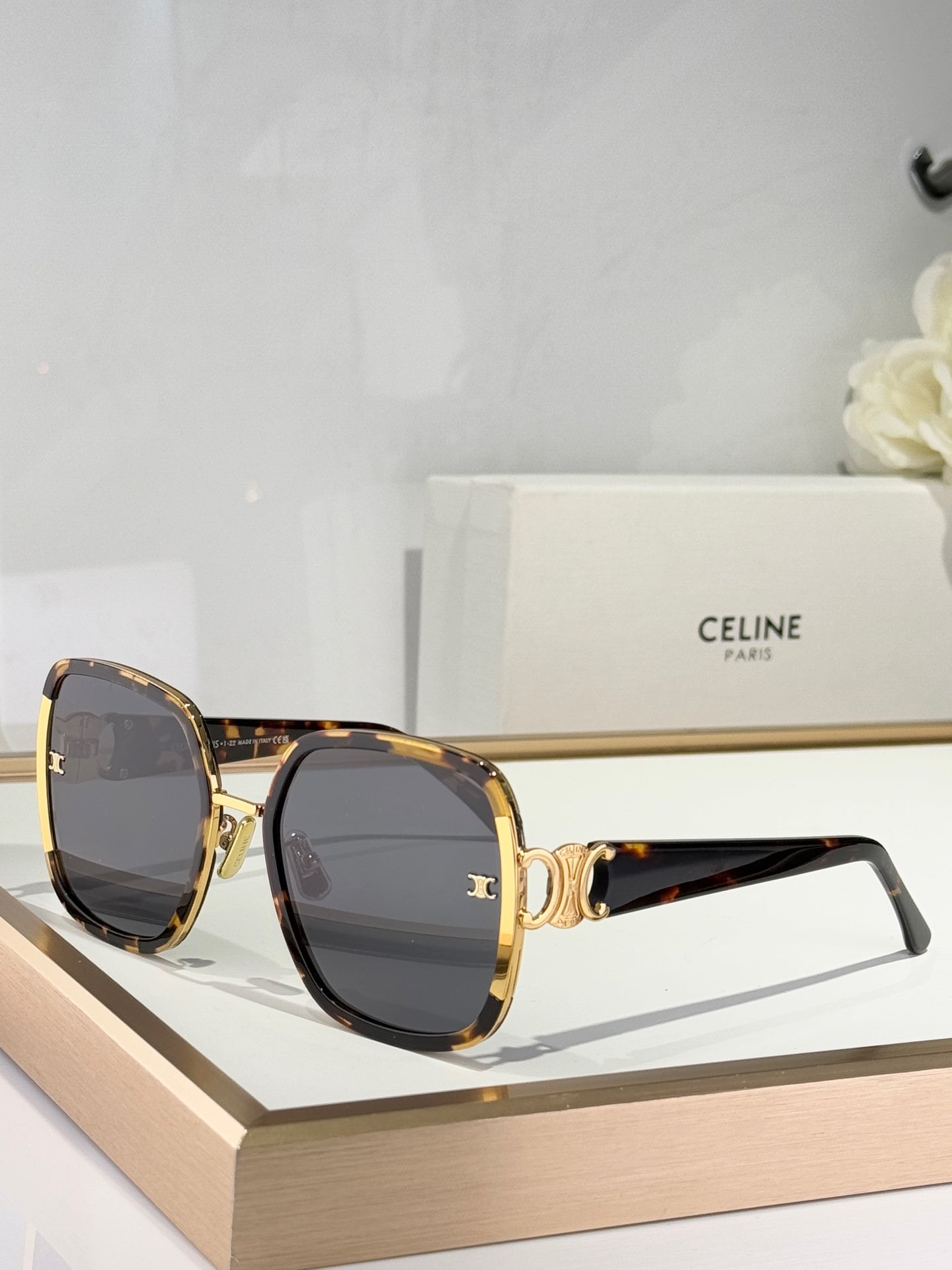 CELINE TRIOMPHE SUNGLASSES CL40250 IN METAL