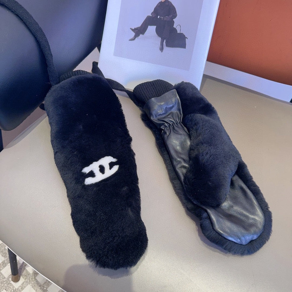 CHANEL GLOVES IN BLACK RABBIT FUR AND LAMBSKIN 456405