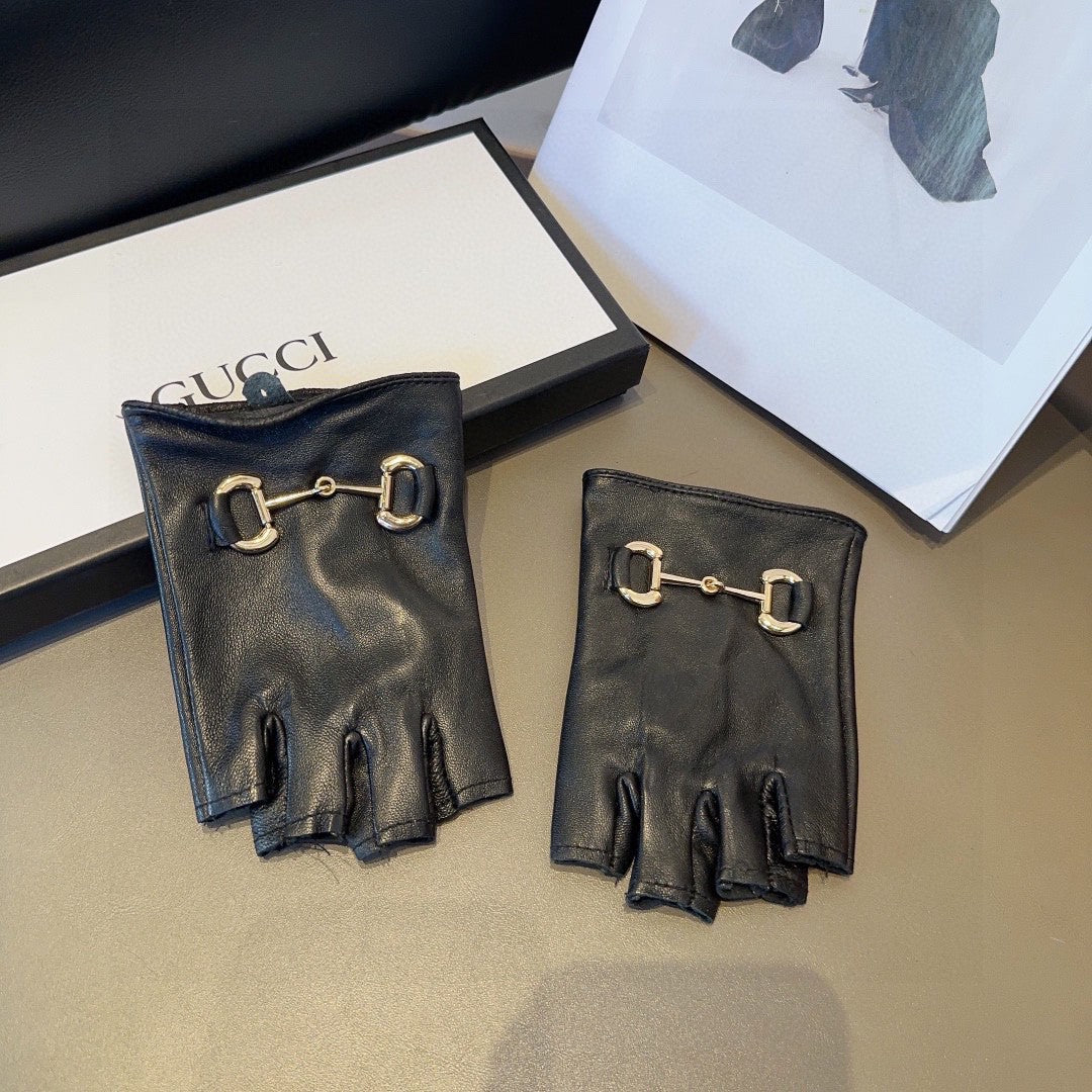 GUCCI FINGERLESS GLOVES IN BLACK LAMBSKIN 436035