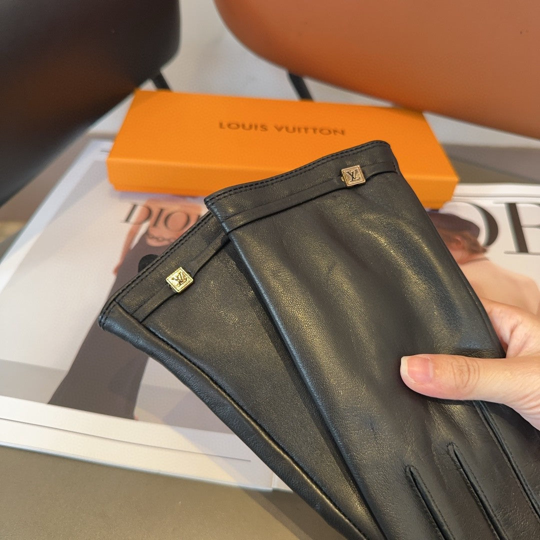 LOUIS VUITTON LV GLOVES IN BLACK LAMBSKIN 466818
