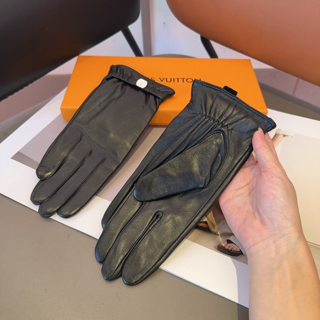 LOUIS VUITTON LV GLOVES IN BLACK LAMBSKIN 462377