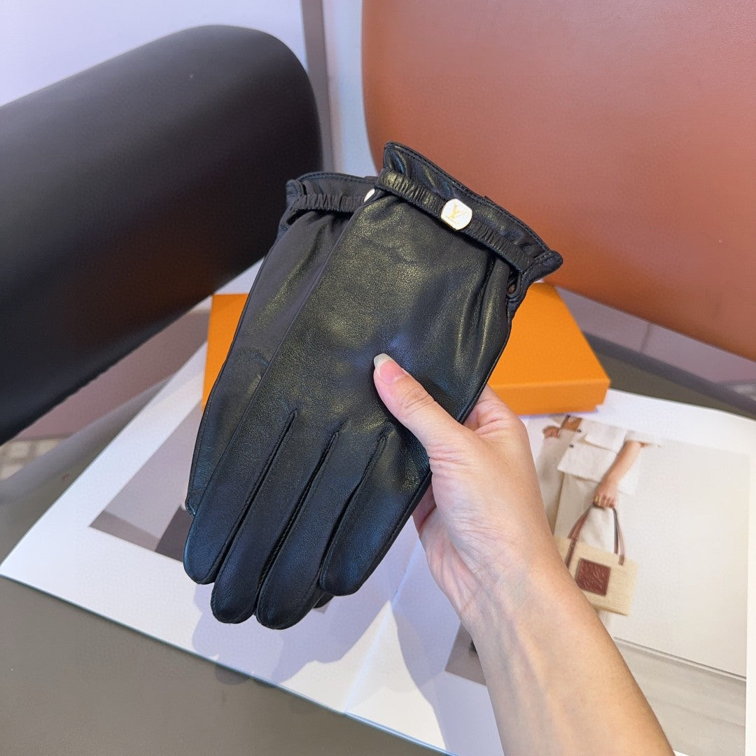 LOUIS VUITTON LV GLOVES IN BLACK LAMBSKIN 462377