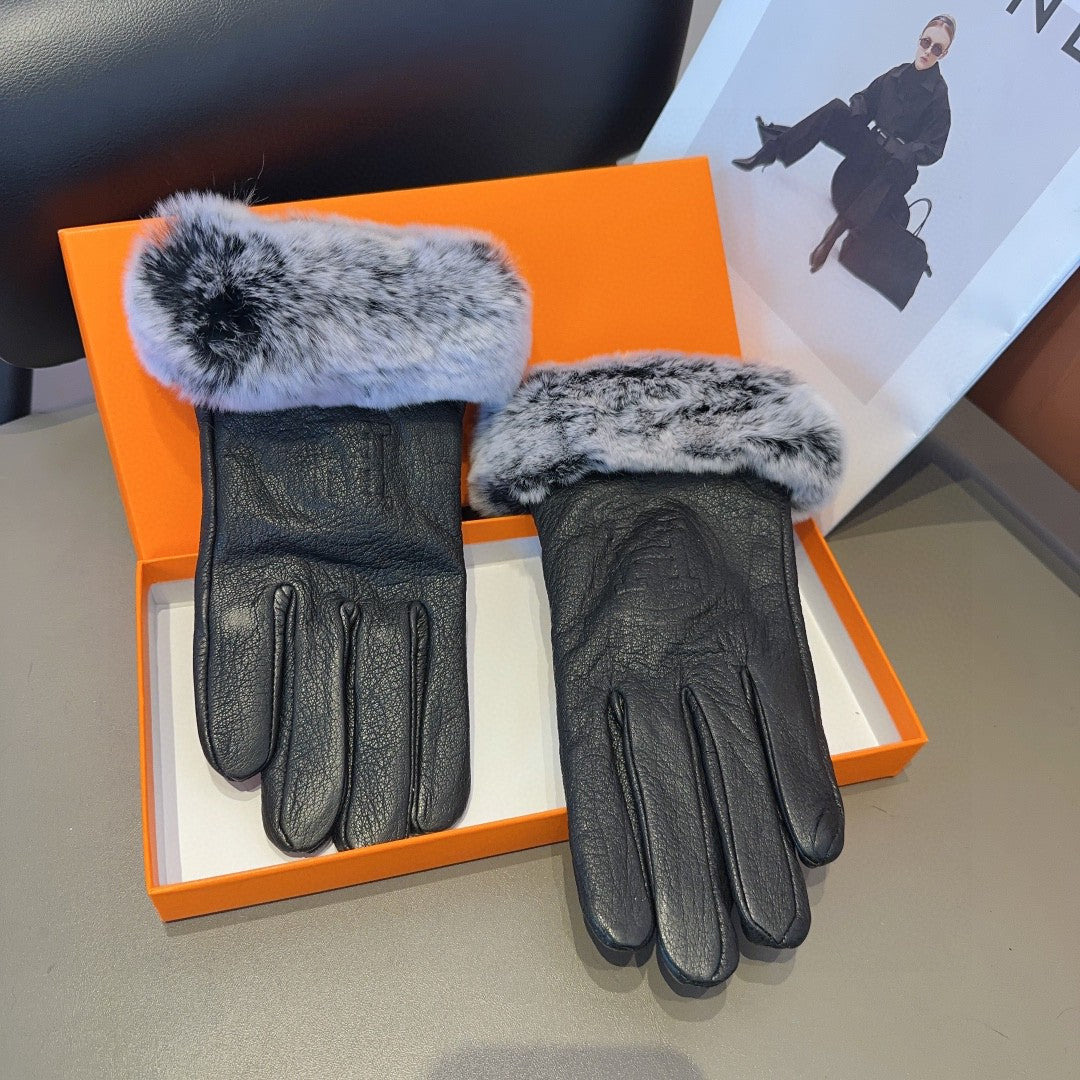 HERMES GLOVES IN BLACK DEERSKIN WITH RABBIT FUR 463888