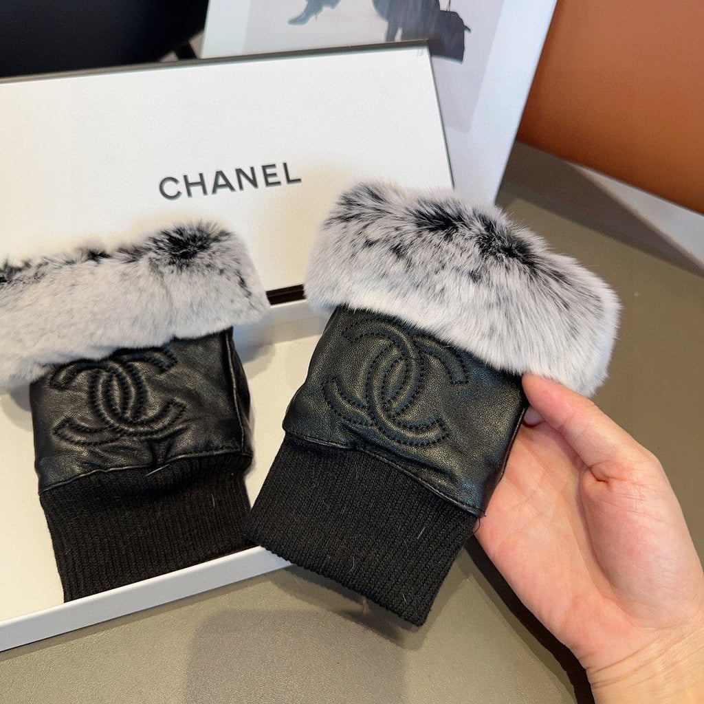 CHANEL FINGERNESS GLOVES IN BLACK LAMBSKIN AND RABBIT FUR465054