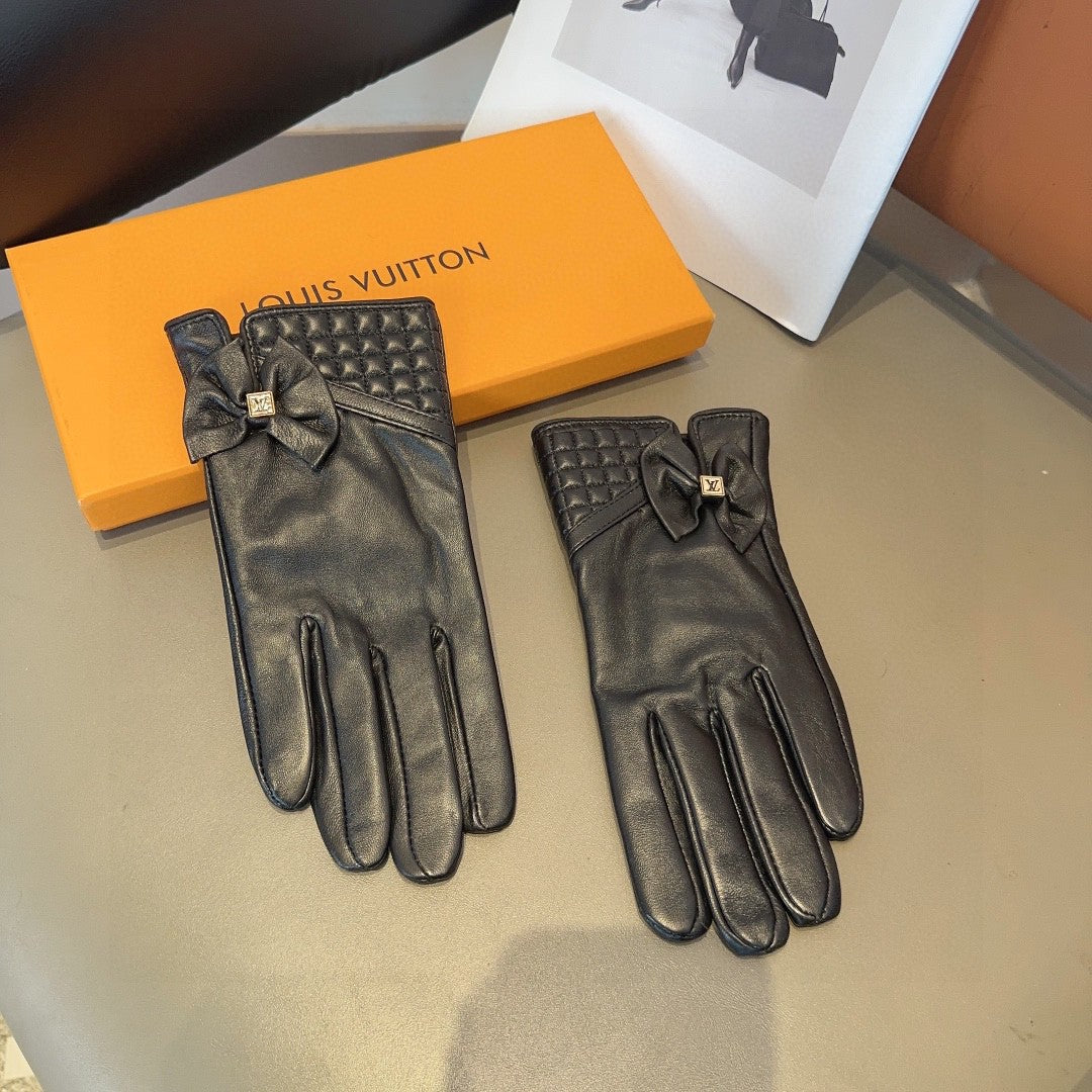 LOUIS VUITTON LV GLOVES IN BLACK LAMBSKIN 465812