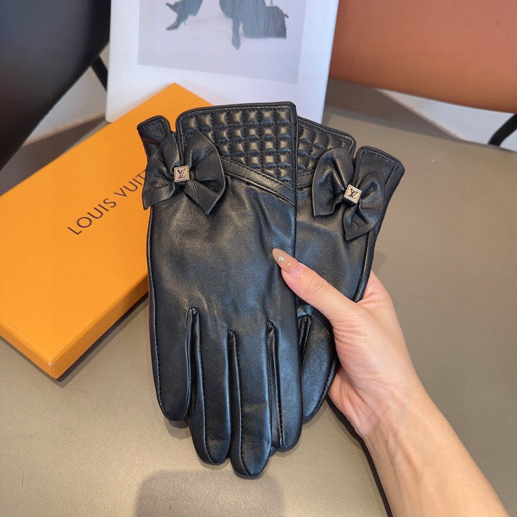 LOUIS VUITTON LV GLOVES IN BLACK LAMBSKIN 465812