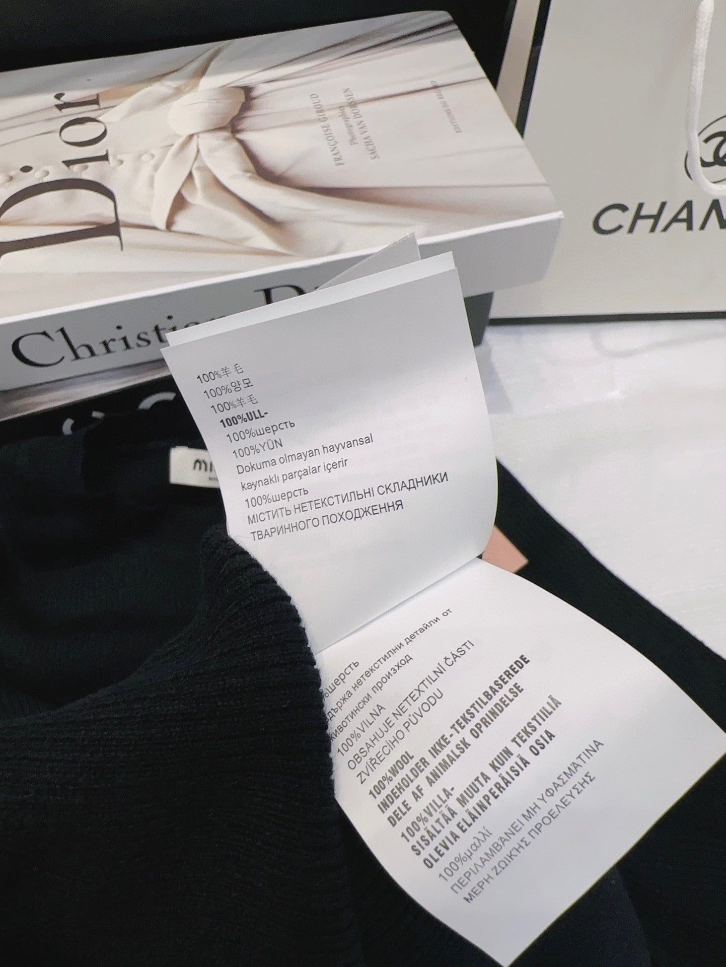 MIUMIU SWEATER STYLE 722