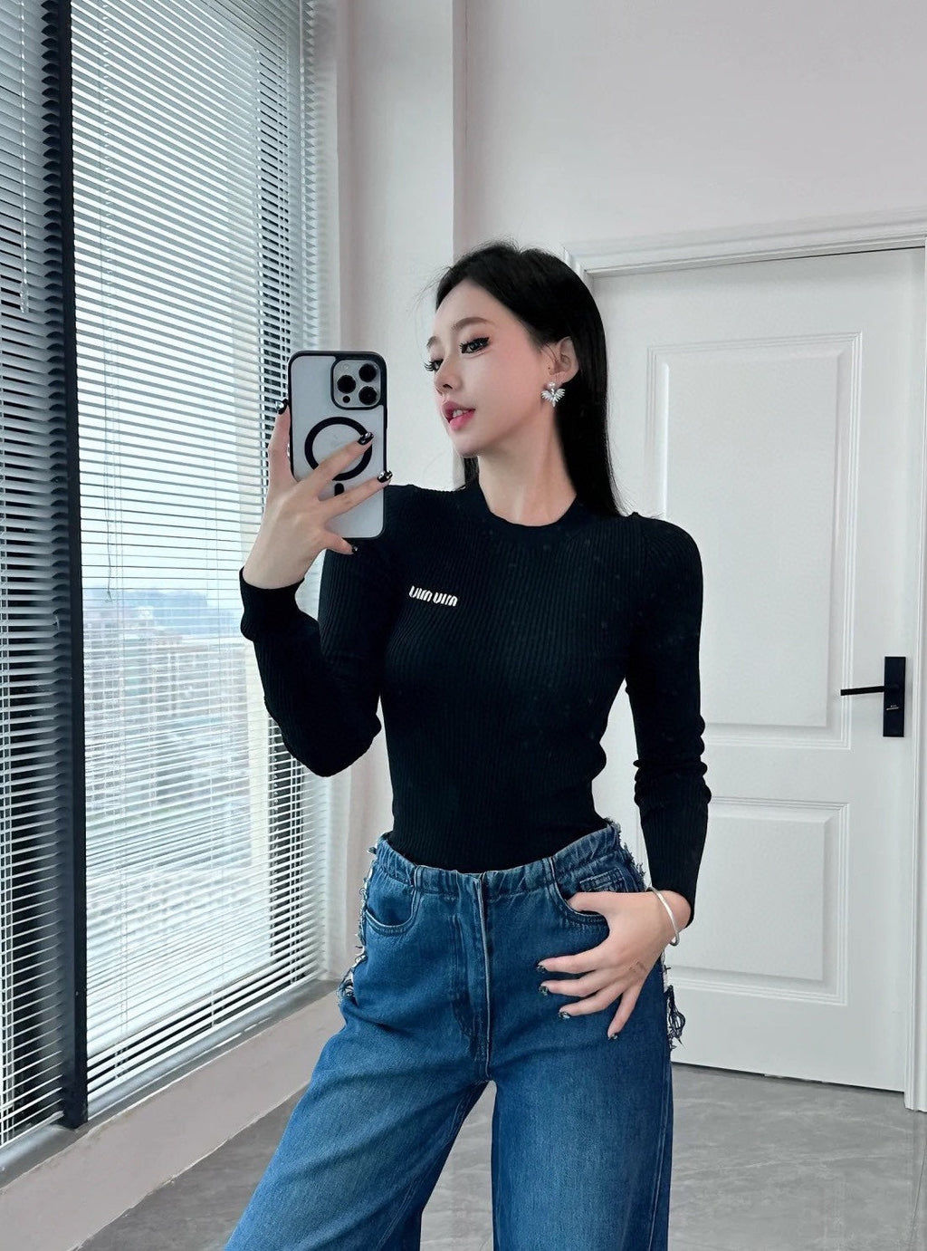 MIUMIU SWEATER STYLE 722