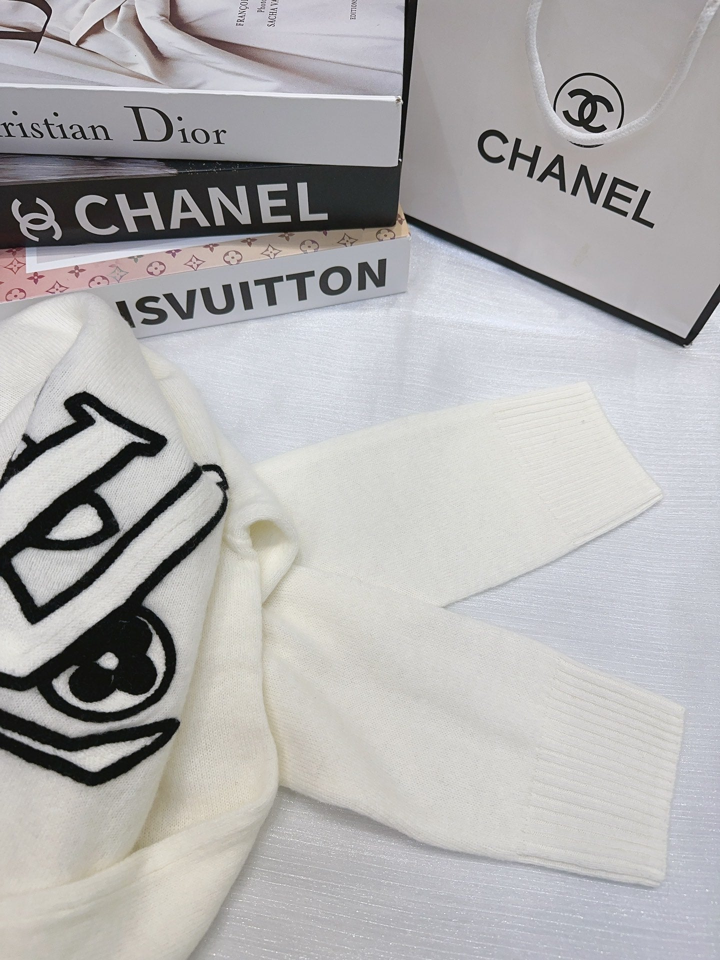 LOUIS VUITTON LV 25S SWEATER 0043