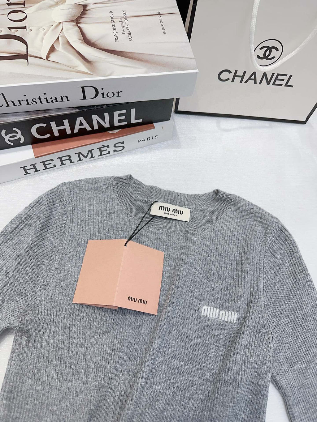 MIUMIU SWEATER STYLE 721
