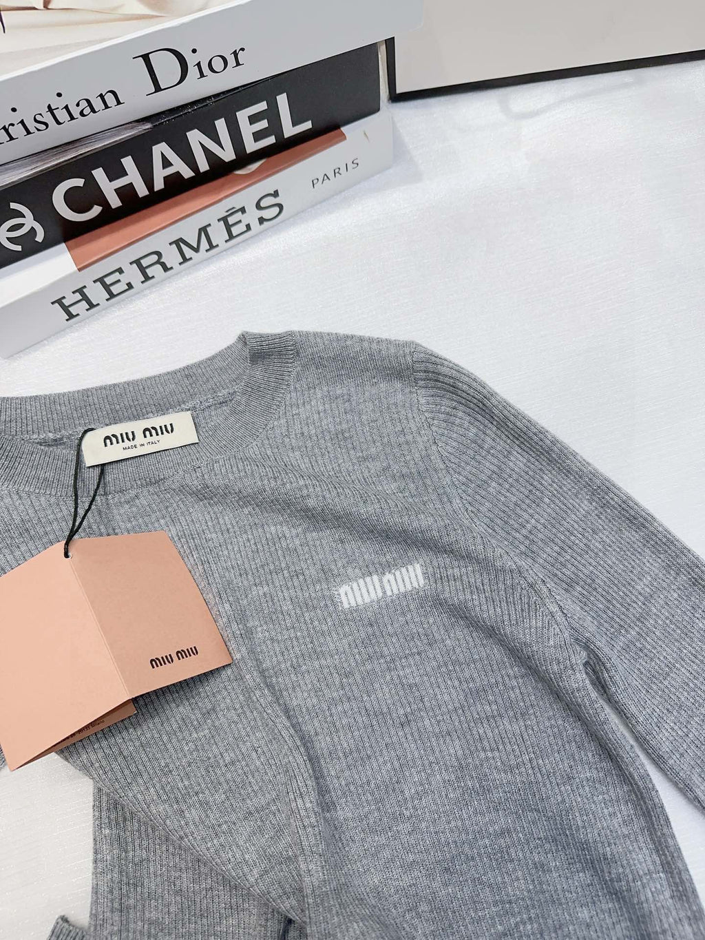 MIUMIU SWEATER STYLE 721