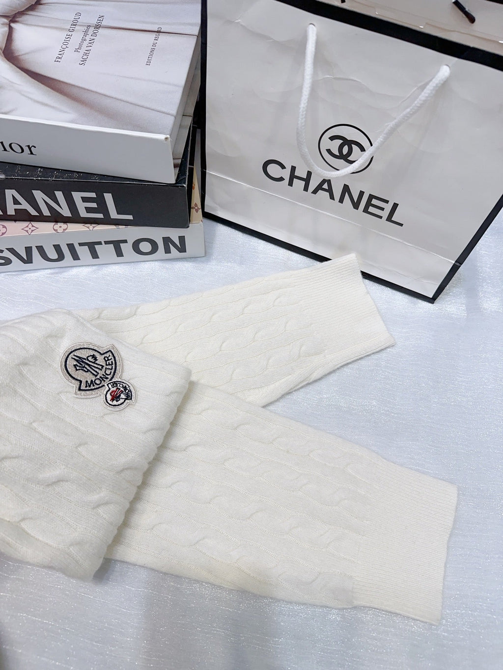 MONCLER 25S LONG-SLEEVE CREWNECK SWEATER 381