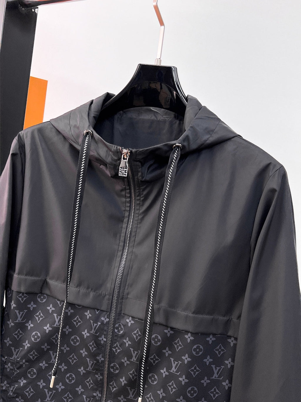 LOUIS VUITTON LV BLACK JACKET 239520
