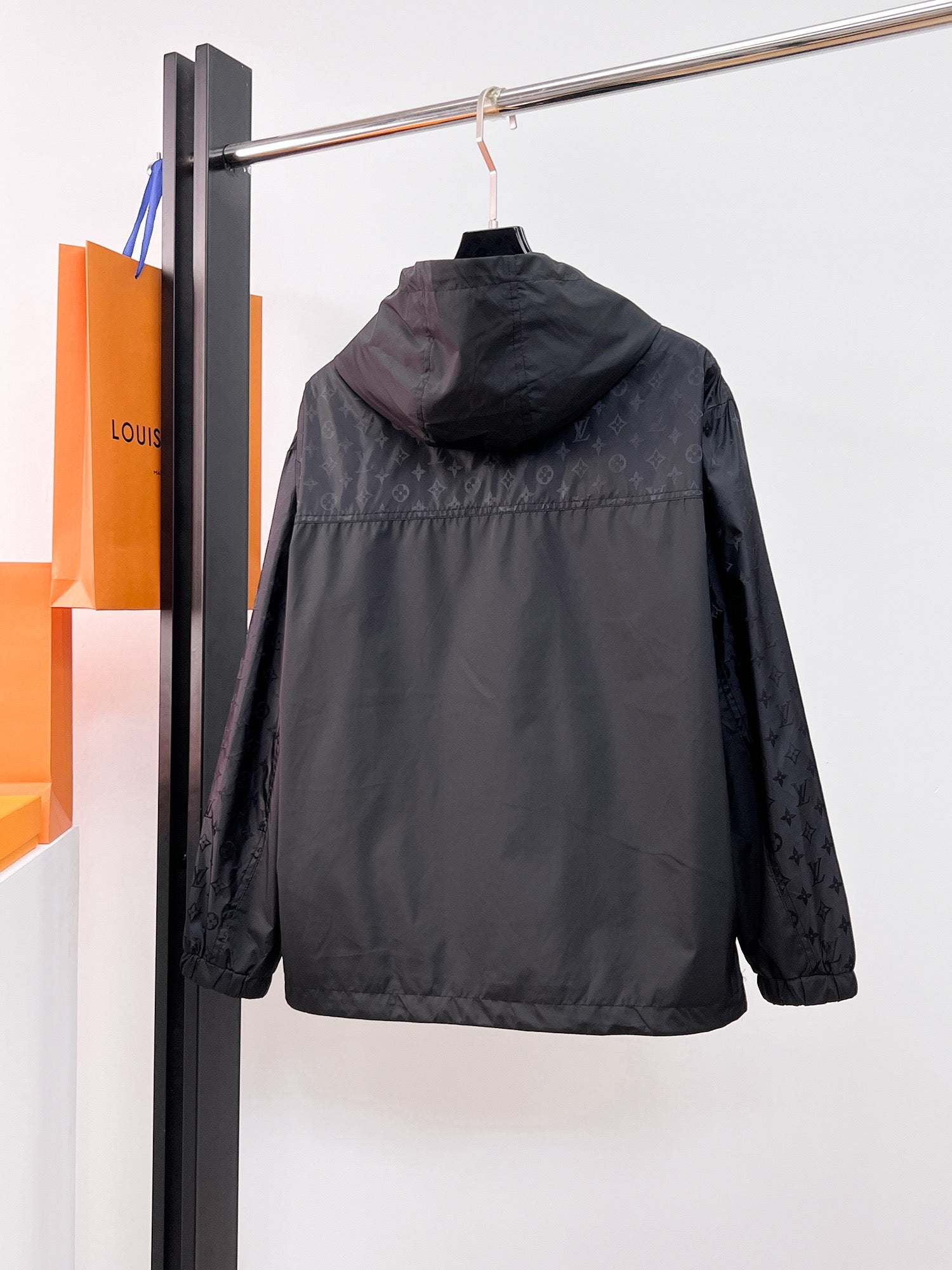 LOUIS VUITTON LV BLACK JACKET 239519