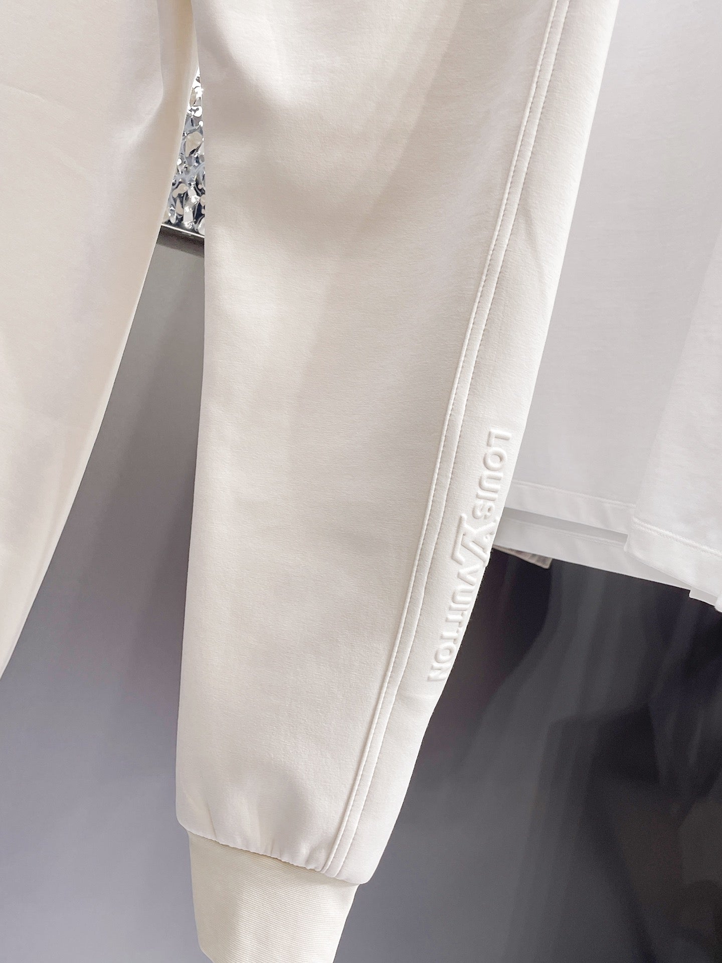 LOUIS VUITTON LV WHITE TROUSERS 239506