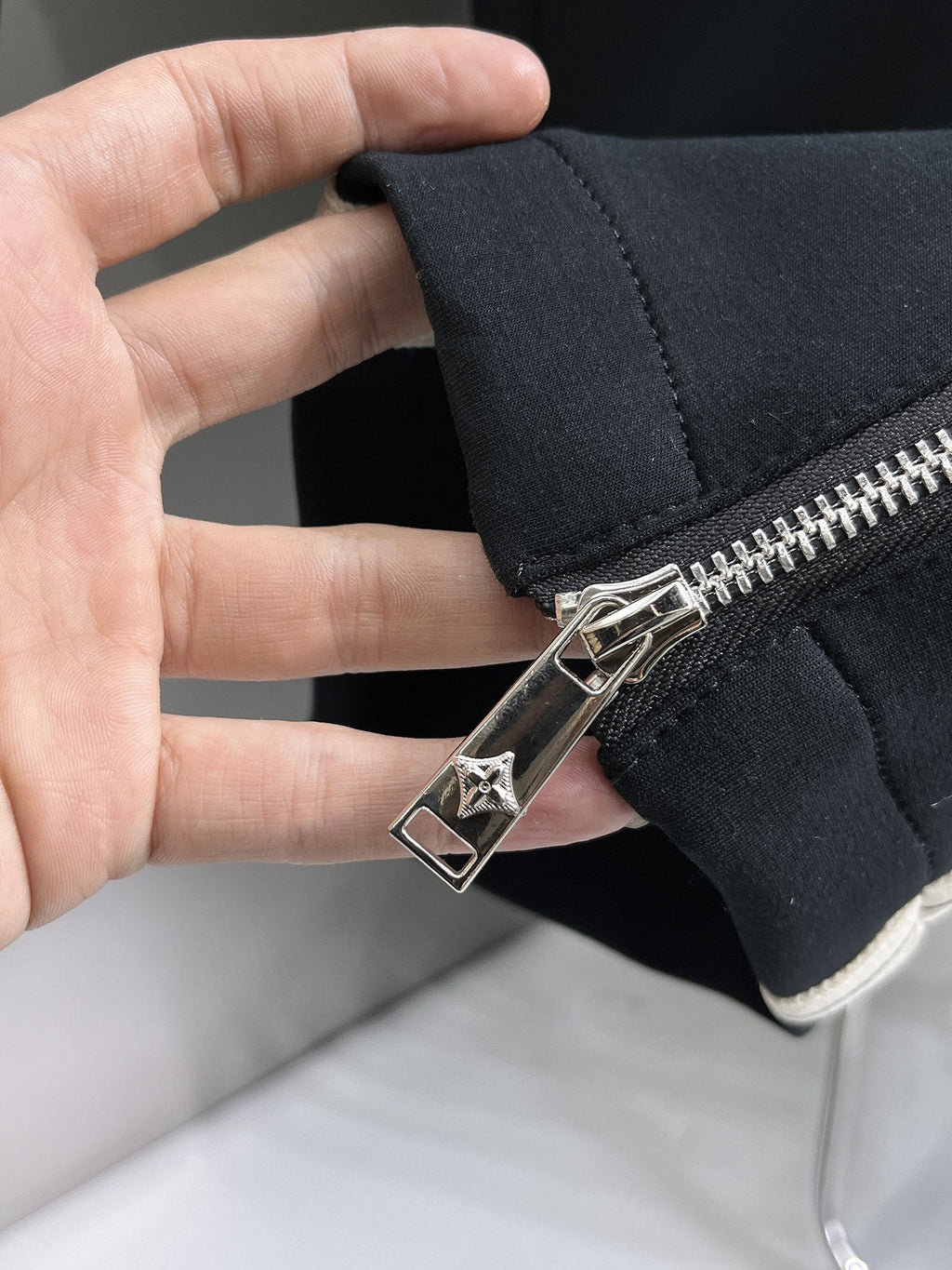 LOUIS VUITTON LV BLACK MIX WHITE TROUSERS 239505