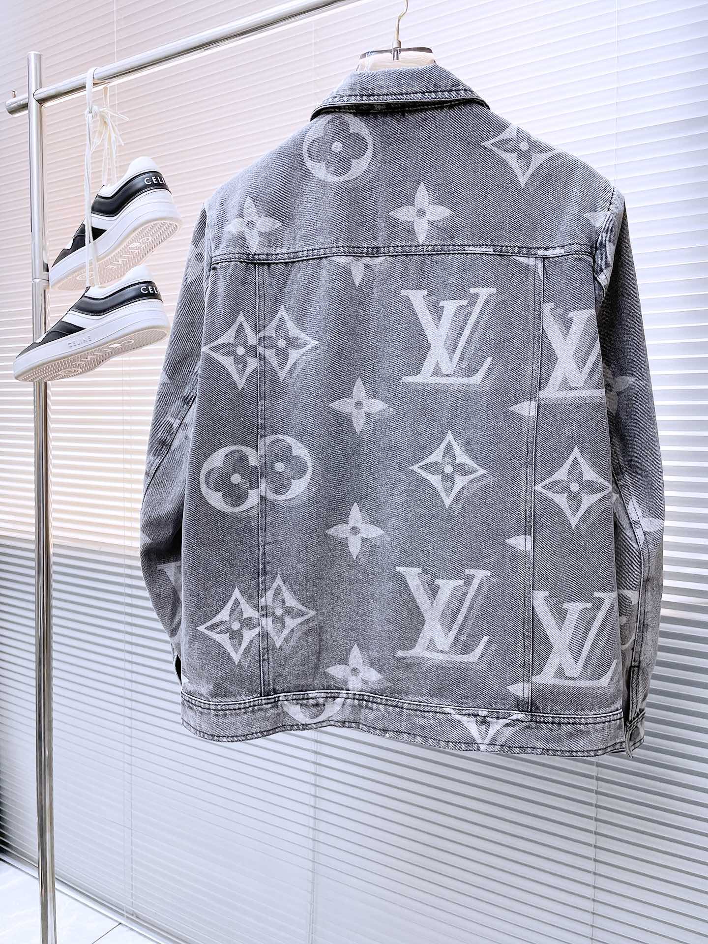 LOUIS VUITTON LV BASIC SHIRT JACKET IN GRAY MONOGRAM DENIM 239130
