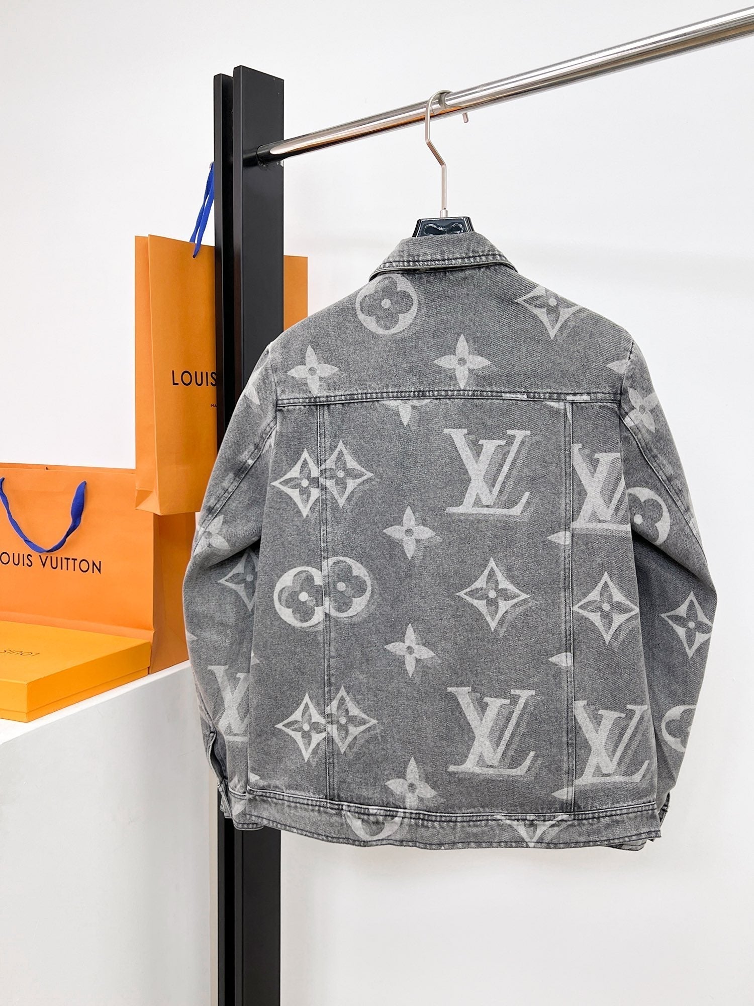 LOUIS VUITTON LV ASH GRAY MONOGRAM DENIM JACKET 239524