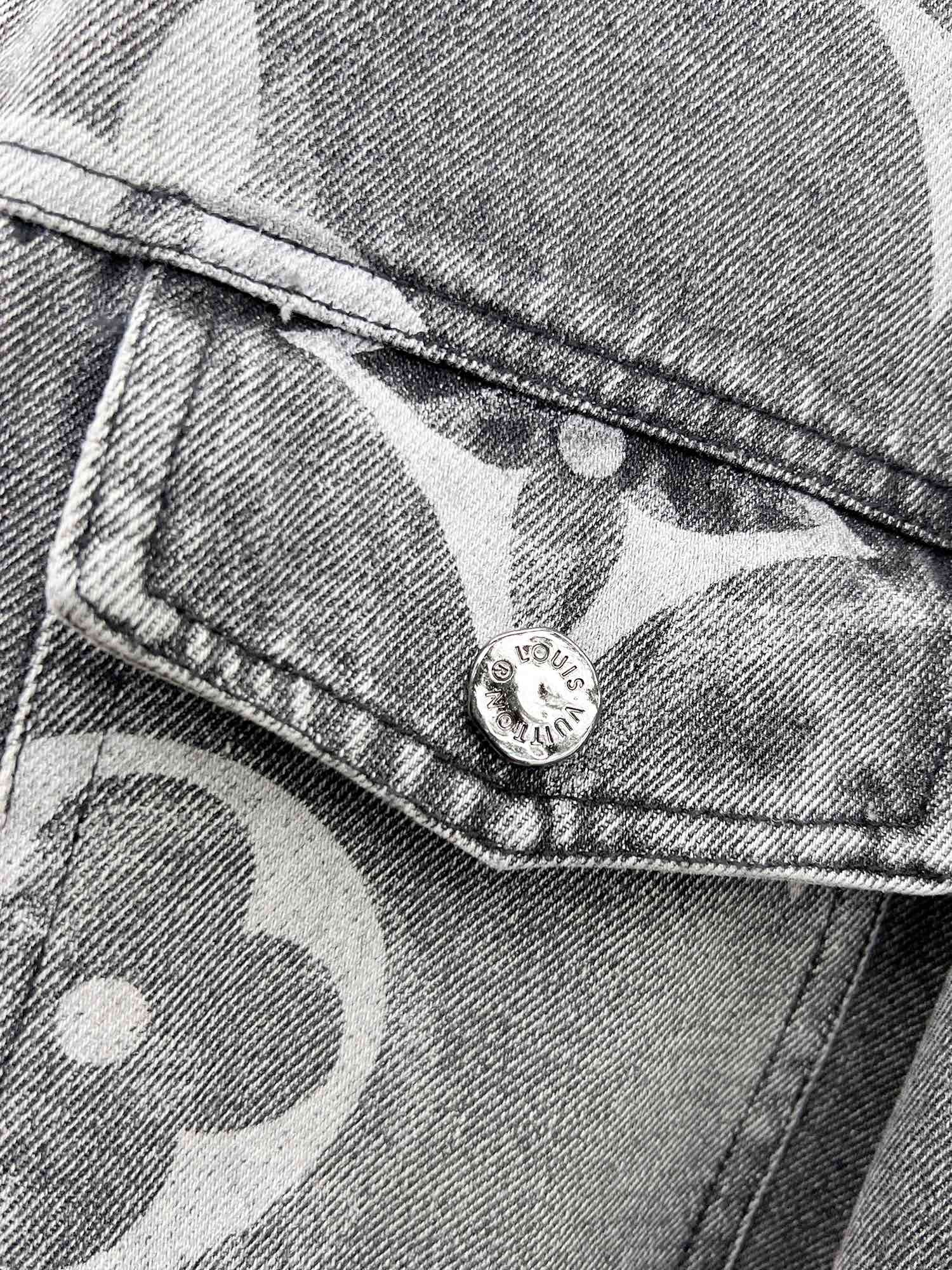 LOUIS VUITTON LV ASH GRAY MONOGRAM DENIM JACKET 239524