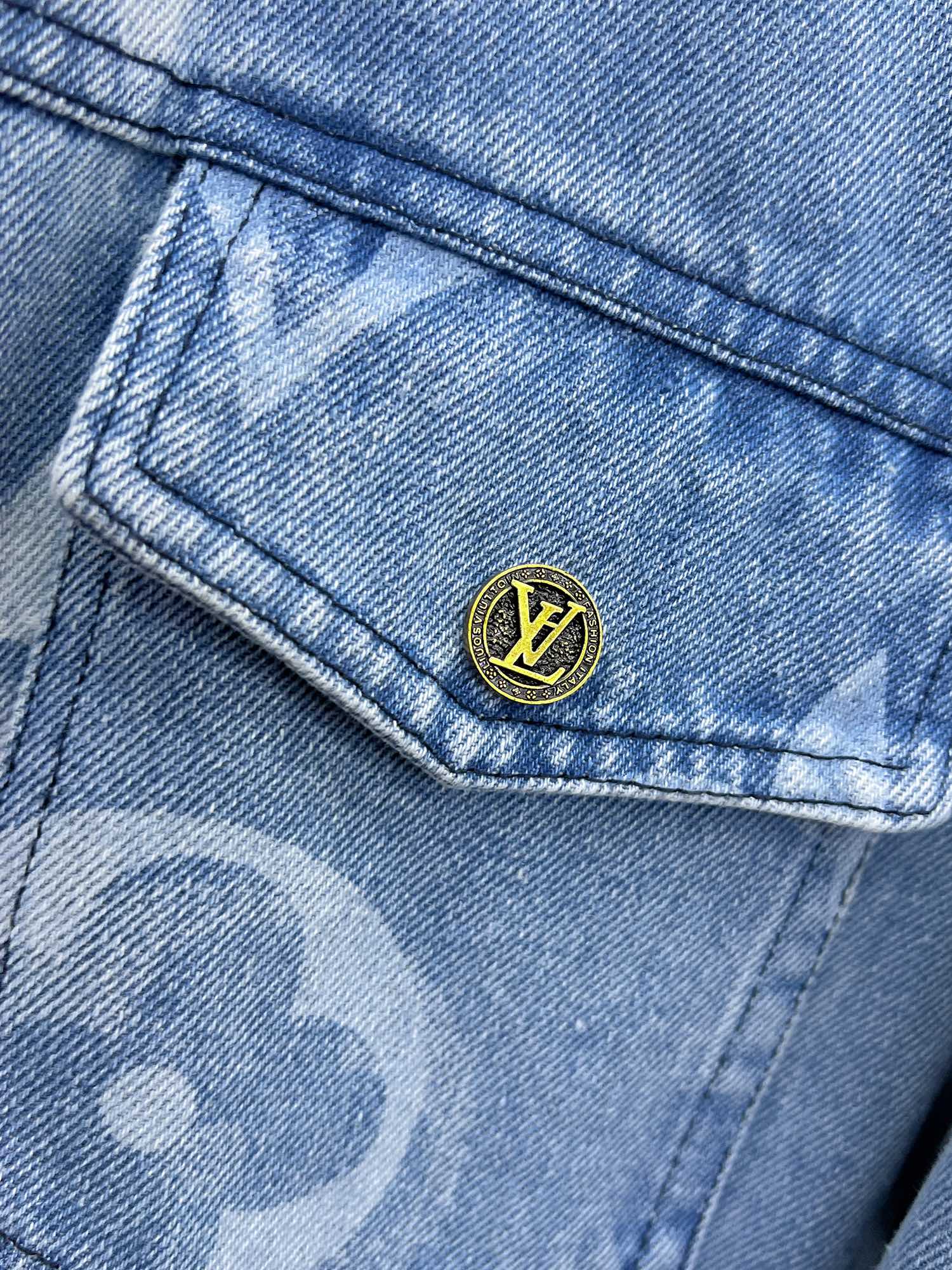 LOUIS VUITTON LV ICE BLUE MONOGRAM DENIM JACKET 239523