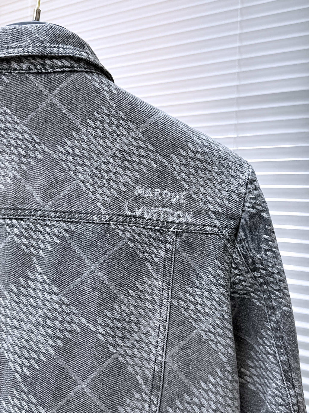 LOUIS VUITTON LV SHIRT JACKET IN GRAY DENIM 239127