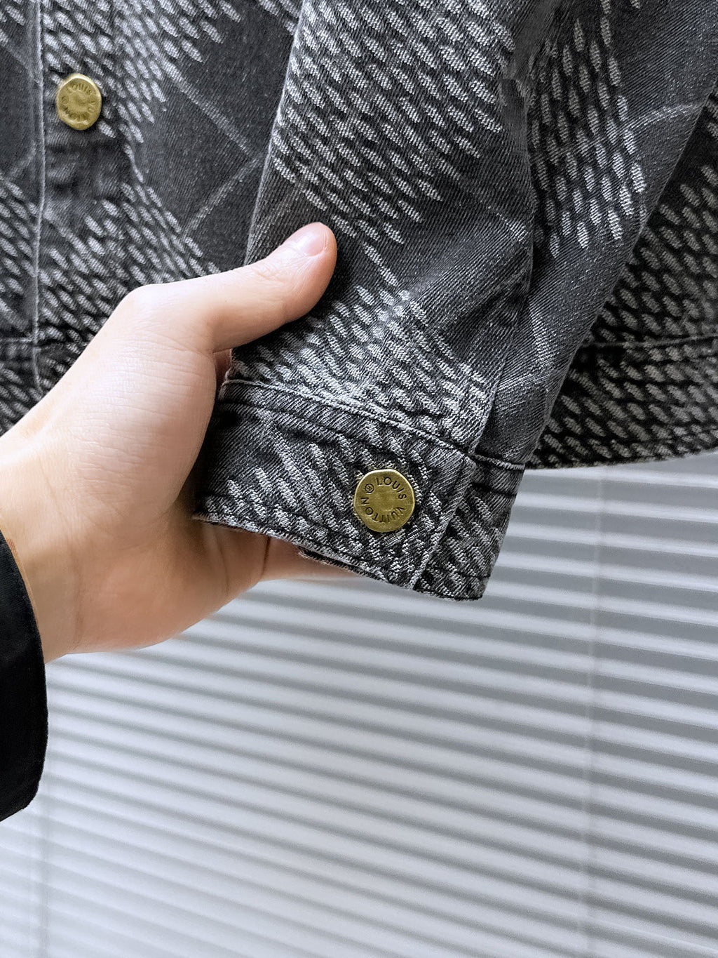 LOUIS VUITTON LV SHIRT JACKET IN GRAY DENIM 239127