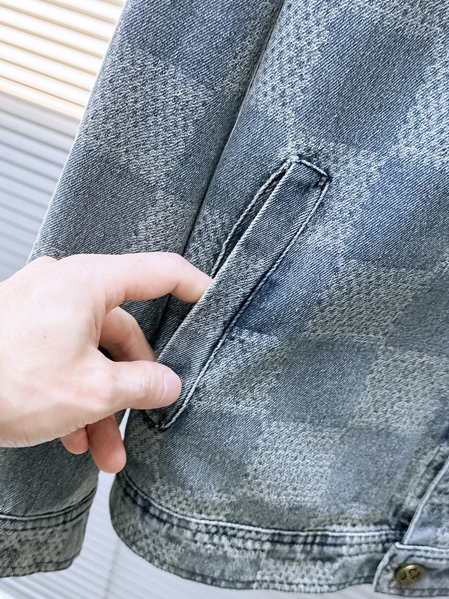 LOUIS VUITTON LV SHIRT JACKET IN COUNTRY BLUE DAMIER DENIM 239122