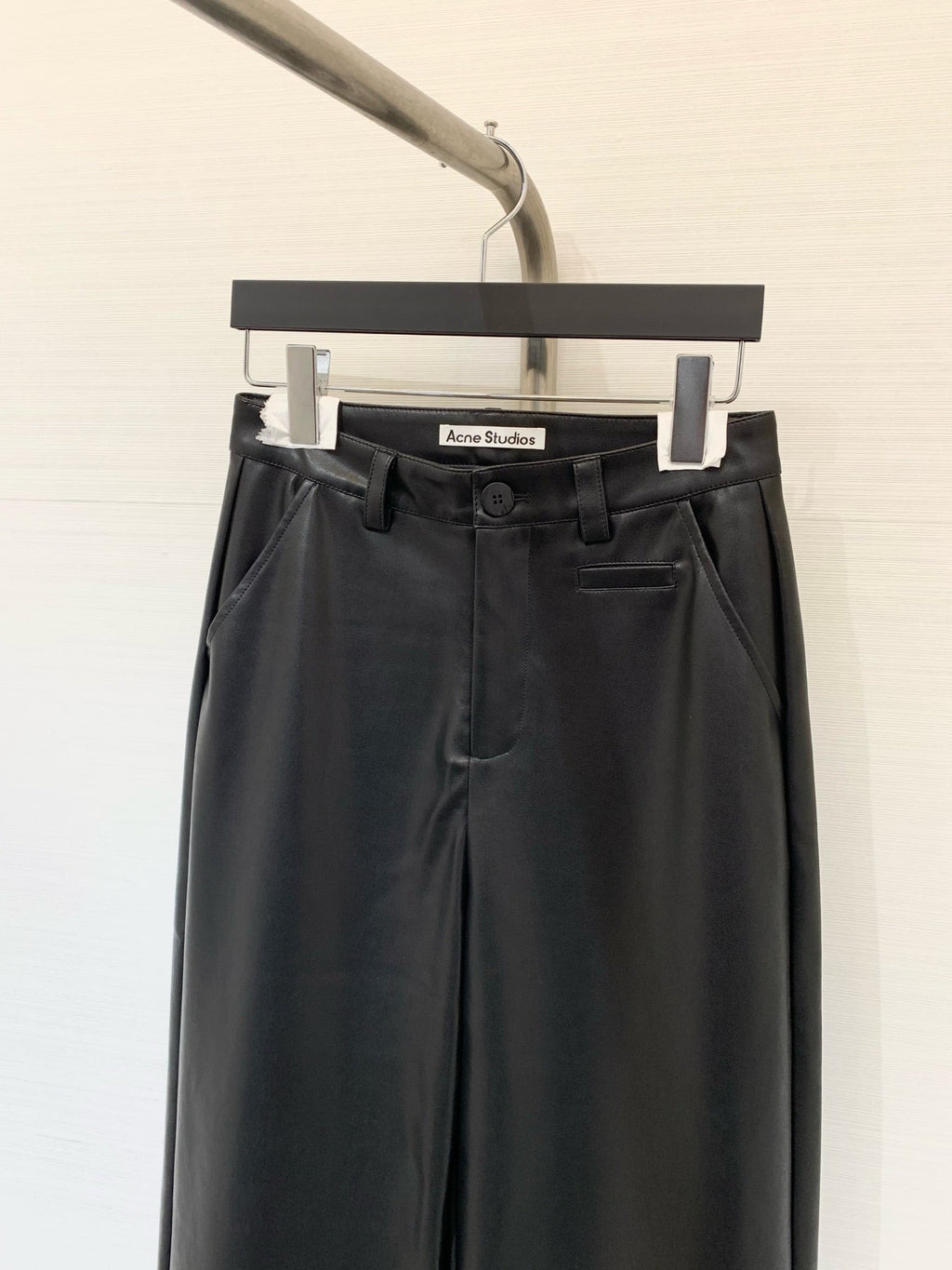 DIOR 25S LEATHER CROPPED PANTS 666