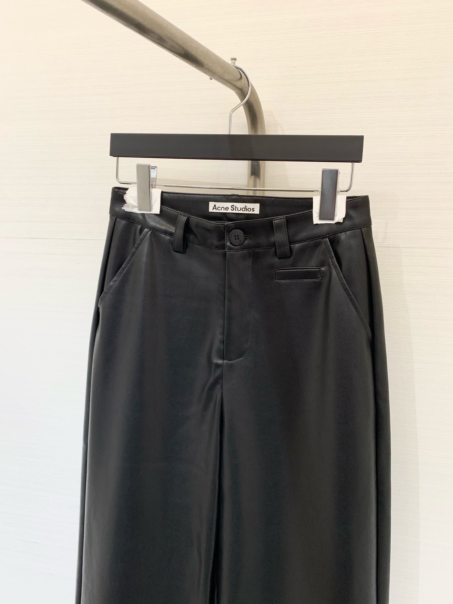 DIOR 25S LEATHER CROPPED PANTS 666