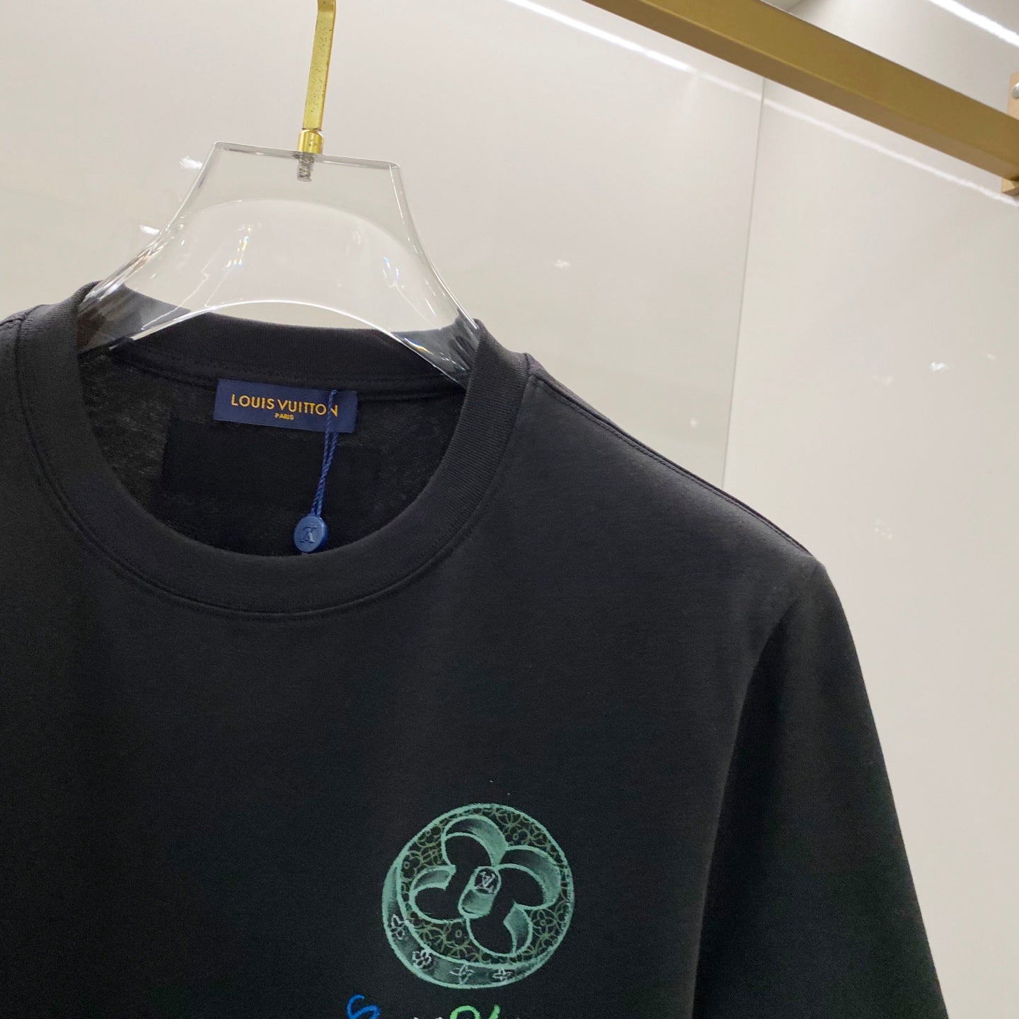 LOUIS VUITTON LV T-SHIRT BLACK COTTON HAND-PAINTED LOGO 238850