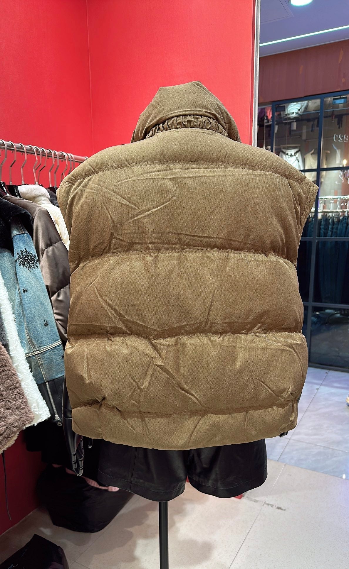 MIUMIU PUFFER VEST STYLE 565