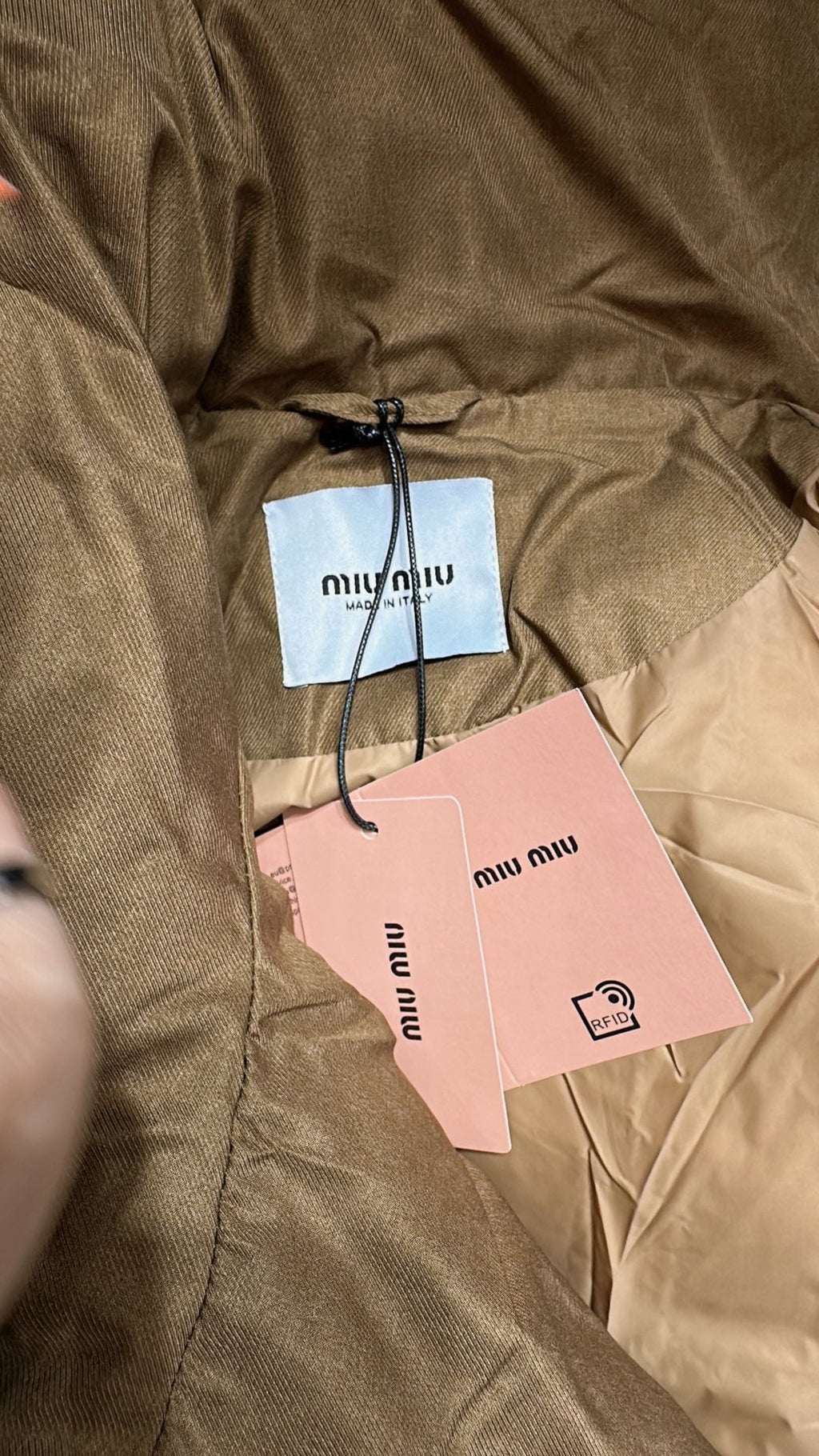 MIUMIU PUFFER JACKET STYLE 566
