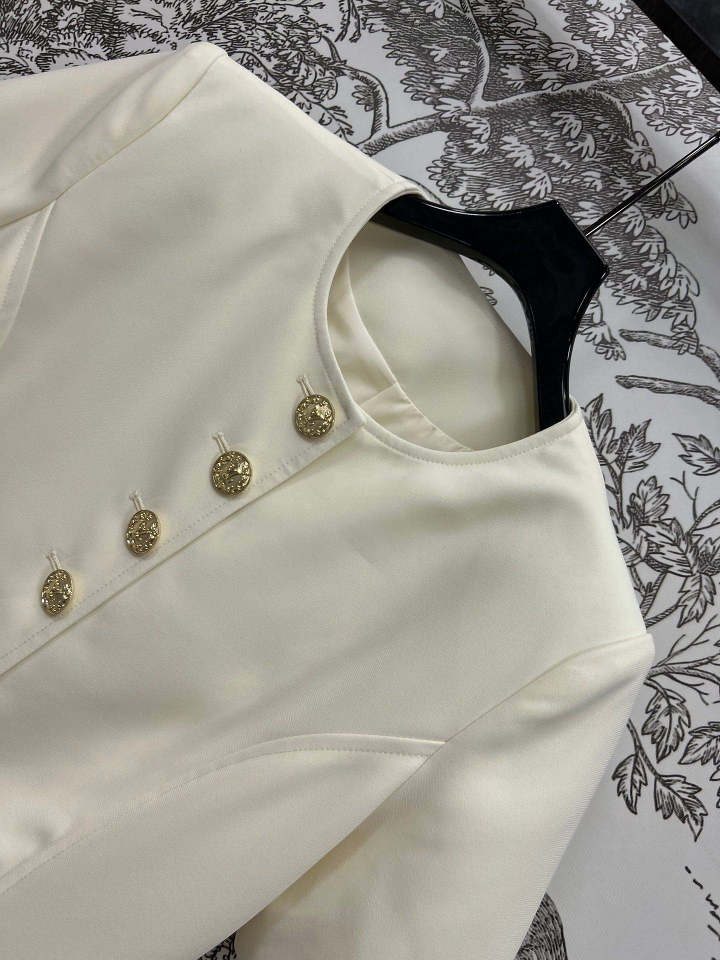LOUIS VUITTON LV 25S ROUND NECK DRESS WITH METAL BUTTONS 262924