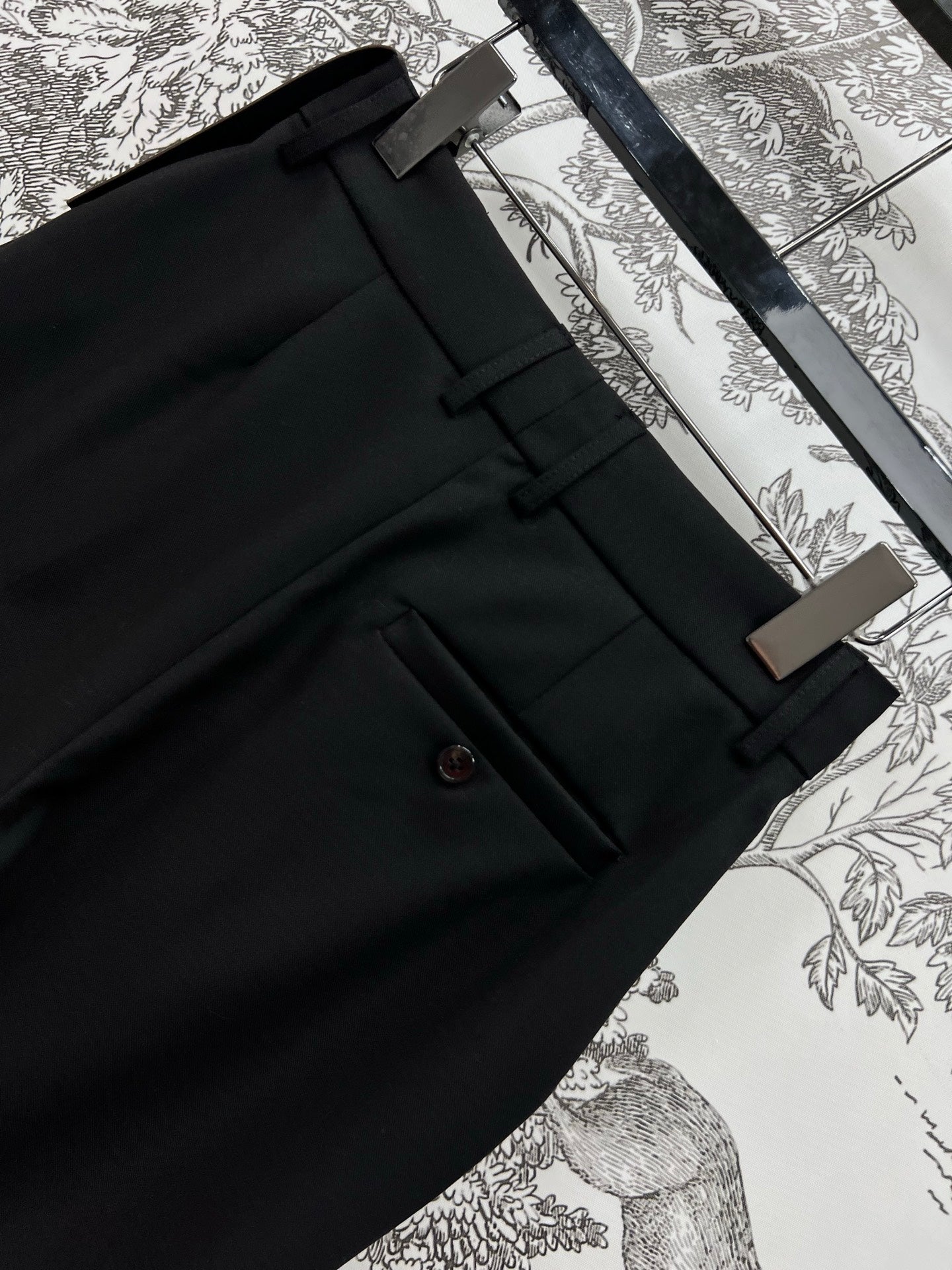 LOUIS VUITTON LV TAILORED SHORTS 274512