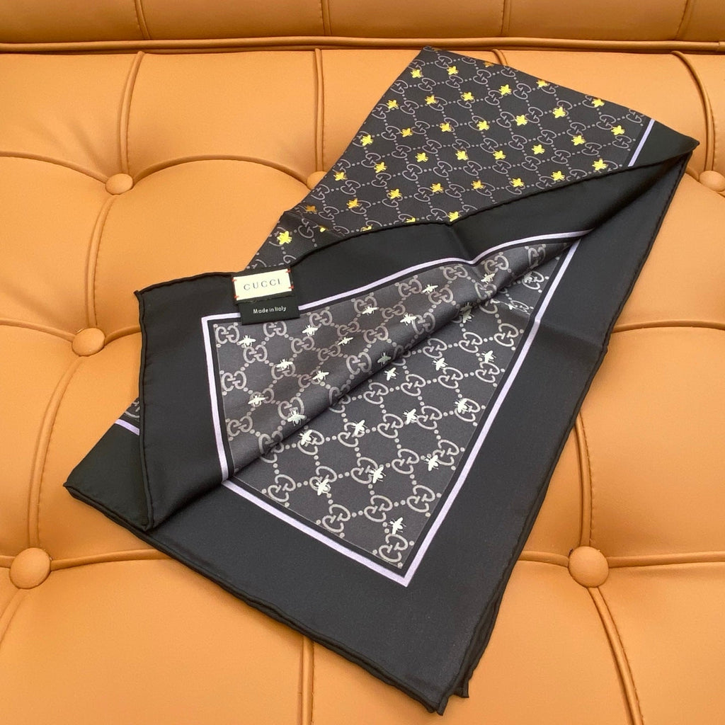 GUCCI 25S SCARF 90 IN SILK 709695