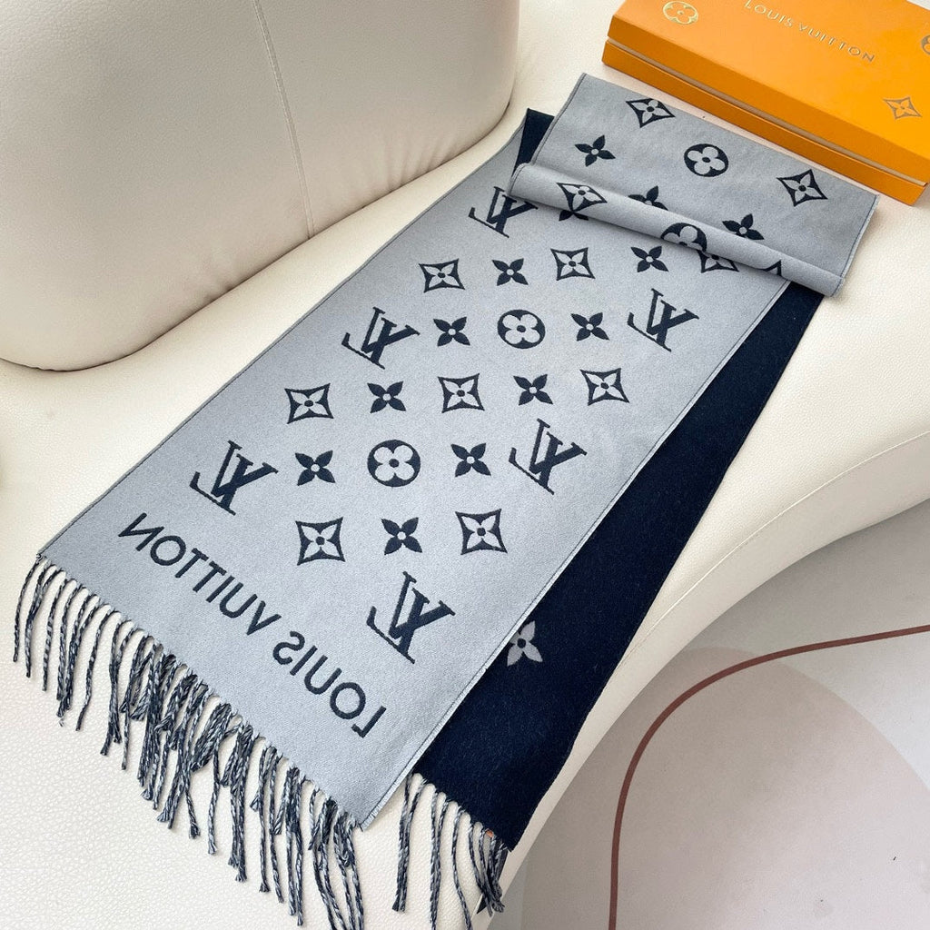 LOUIS VUITTON ESSENTIAL SCARF 186 CM IN NAVY BLUE WOOL 390997