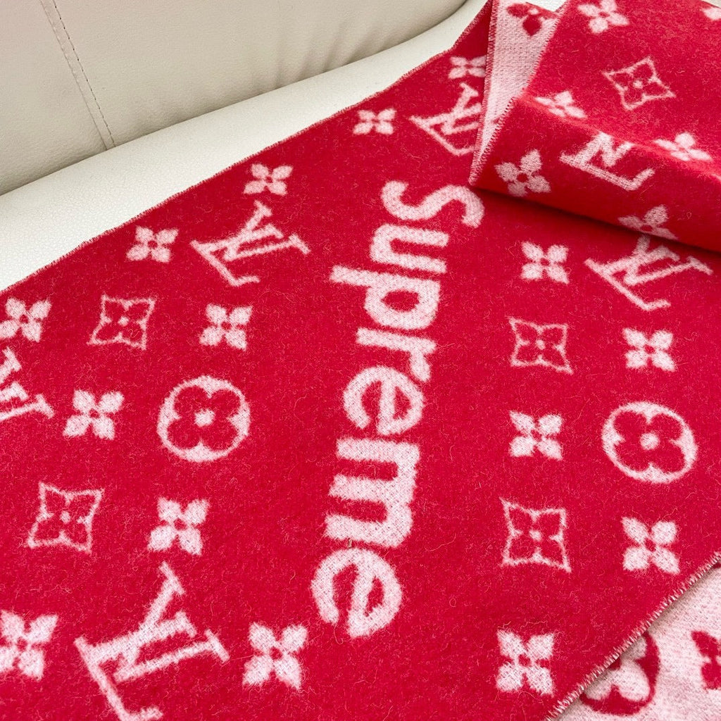 LOUIS VUITTON SUPREME X MONOGRAM 180 CM SCARF IN CHERRY RED WOOL AND CASHMERE 392942