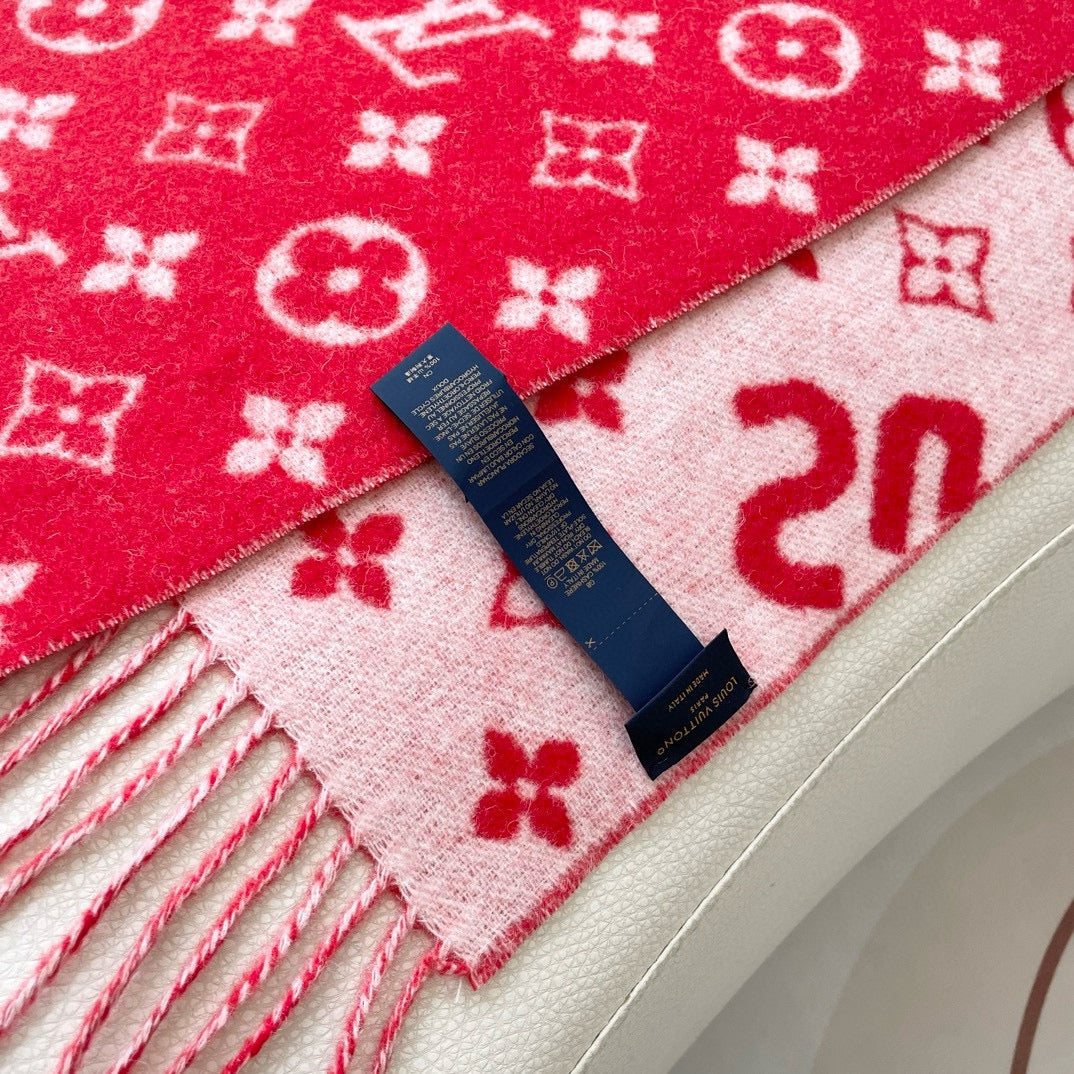 LOUIS VUITTON SUPREME X MONOGRAM 180 CM SCARF IN CHERRY RED WOOL AND CASHMERE 392942