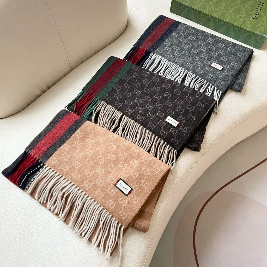 GUCCI SCARF 200 CM IN PEANUT BROWN MONOGRAM CASHMERE  399766