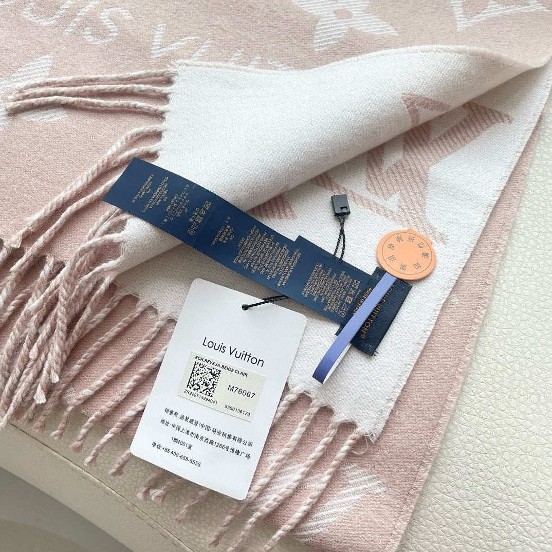 LOUIS VUITTON ESSENTIAL SCARF 186 CM IN BEIGE PINK WOOL 399779