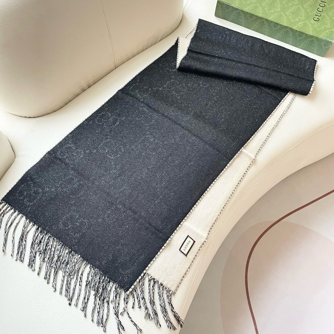GUCCI SCARF 195 CM IN BLACK AND WHITE CASHMERE 401402