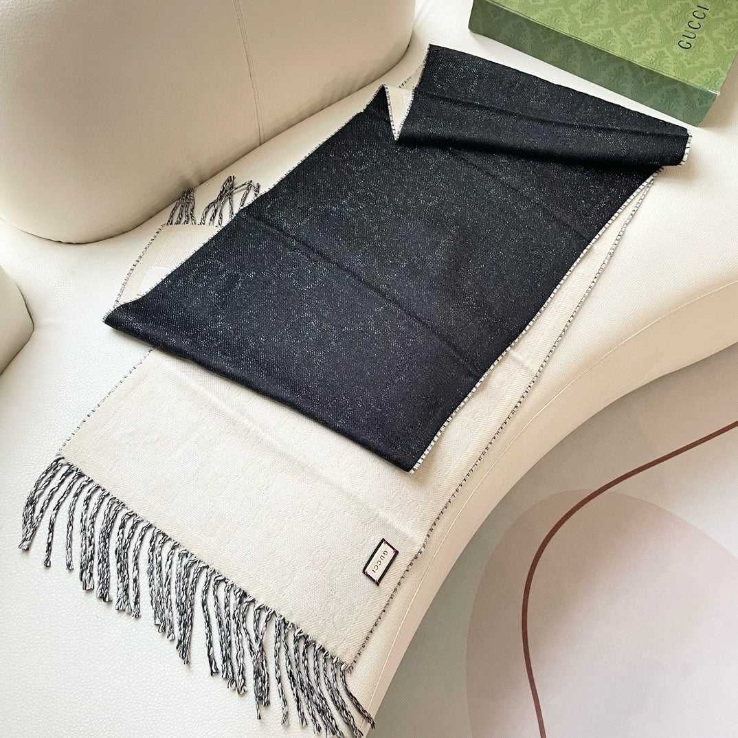 GUCCI SCARF 195 CM IN BLACK AND WHITE CASHMERE 401402