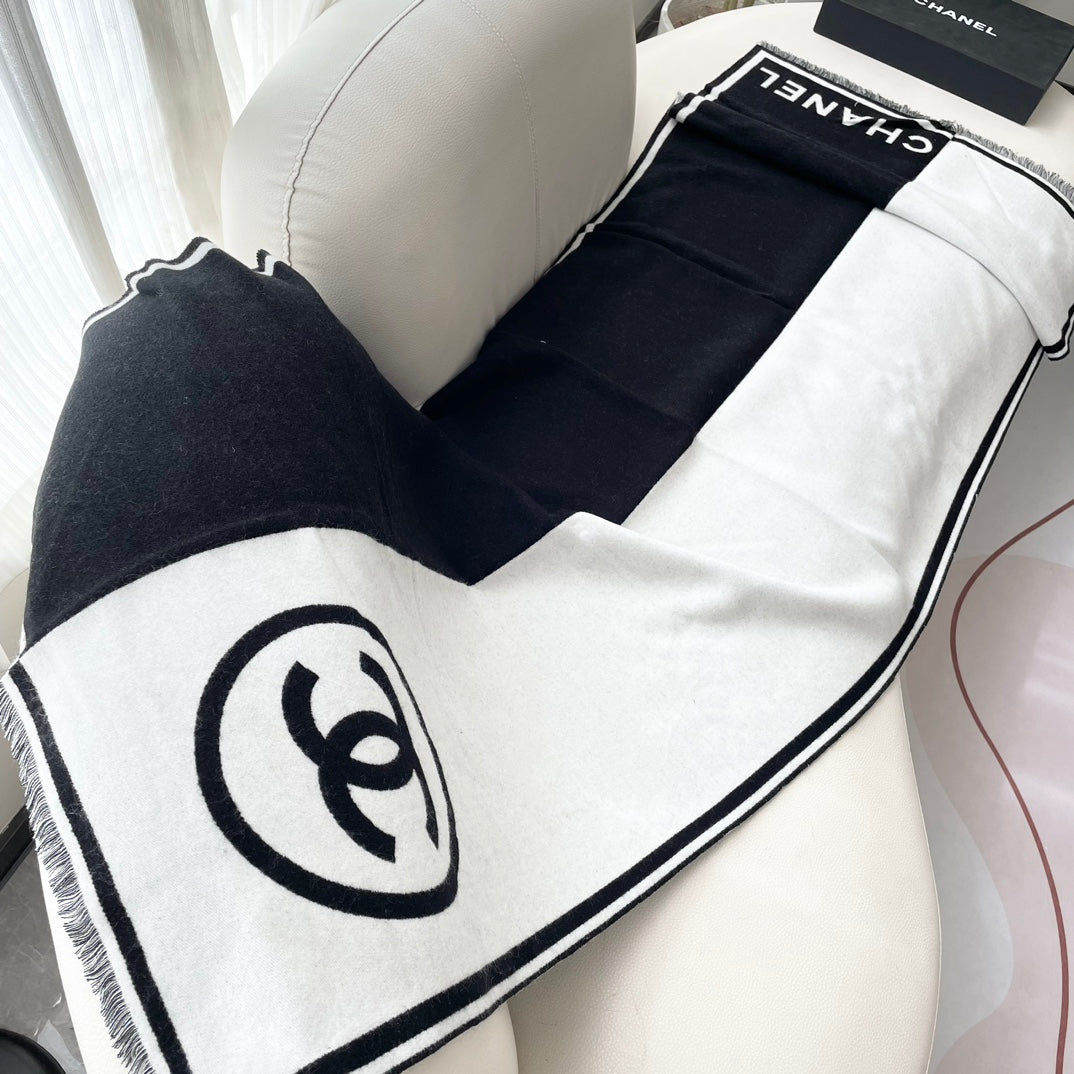 CHANEL SCARF 195 CM IN BLACK MIX WHITE CASHMERE AND WOOL 402234