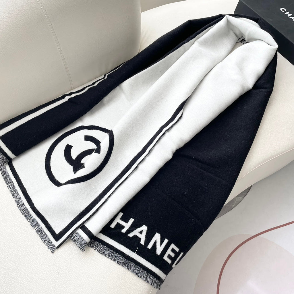 CHANEL SCARF 195 CM IN BLACK MIX WHITE CASHMERE AND WOOL 402234