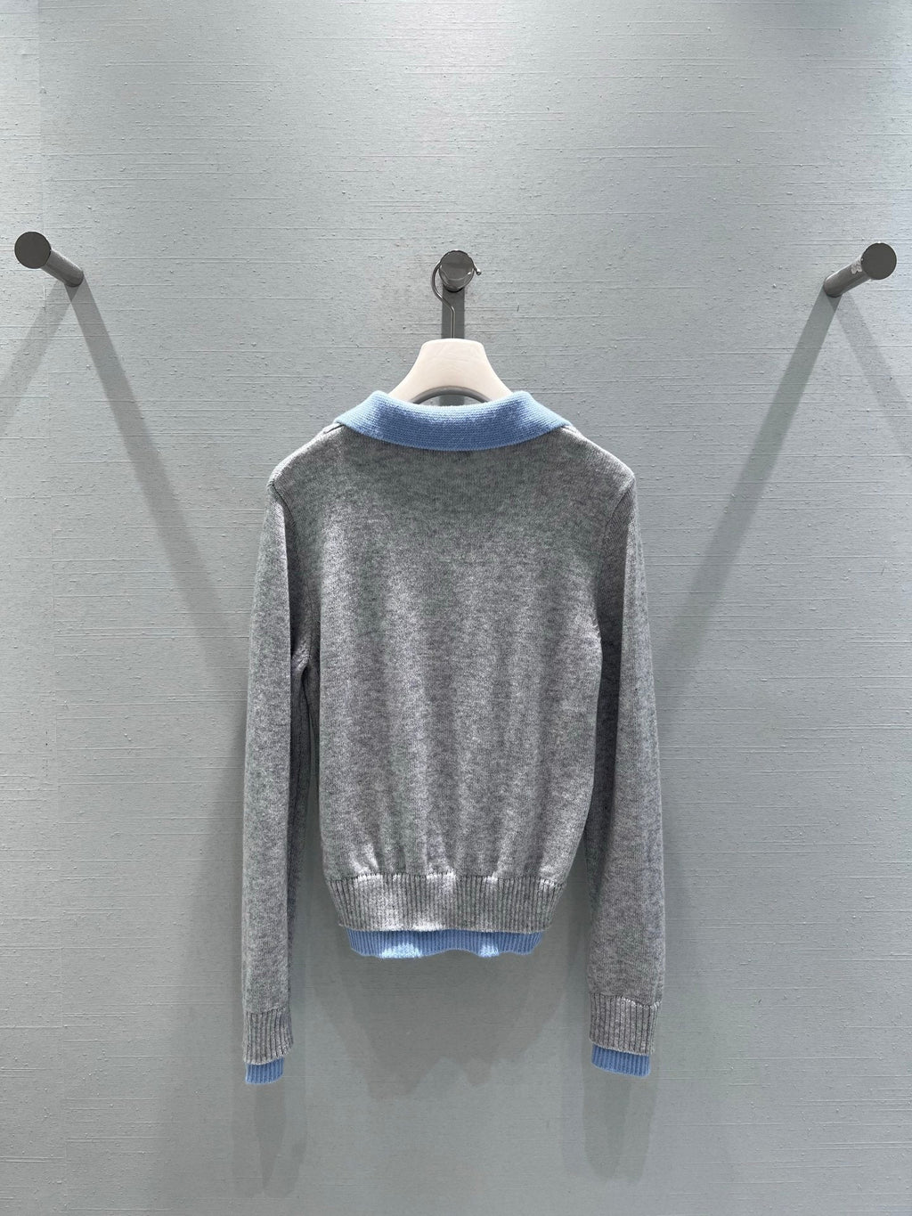 MIUMIU SWEATER STYLE 644