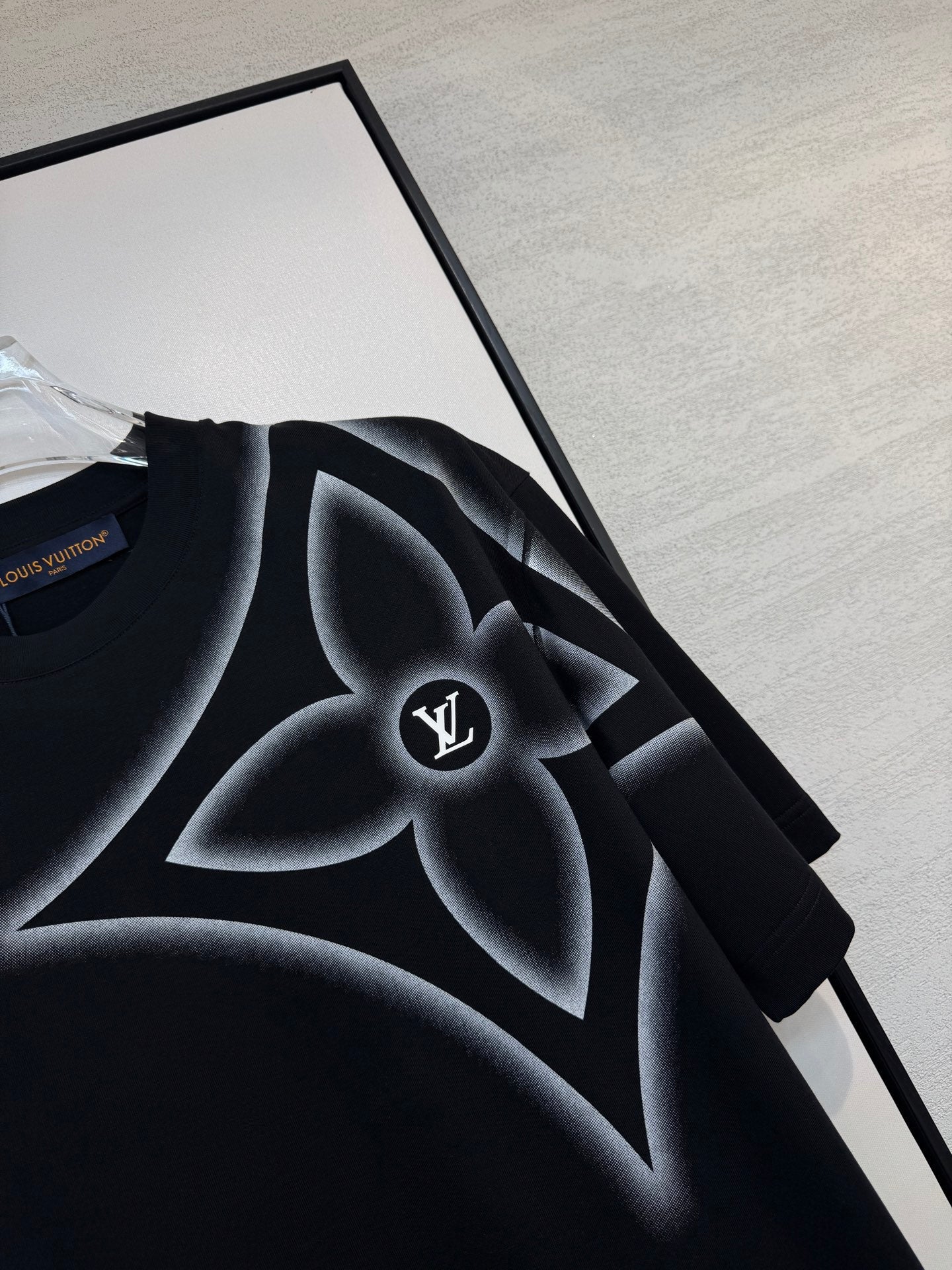 LOUIS VUITTON LV BLACK COTTON T-SHIRT 238913