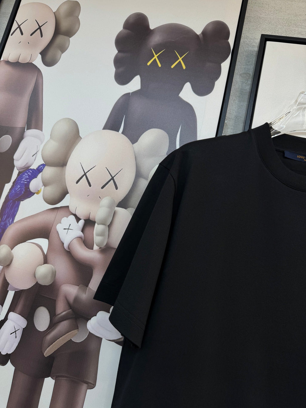 LOUIS VUITTON LV BLACK COTTON T-SHIRT YELLOW LOGO 238915