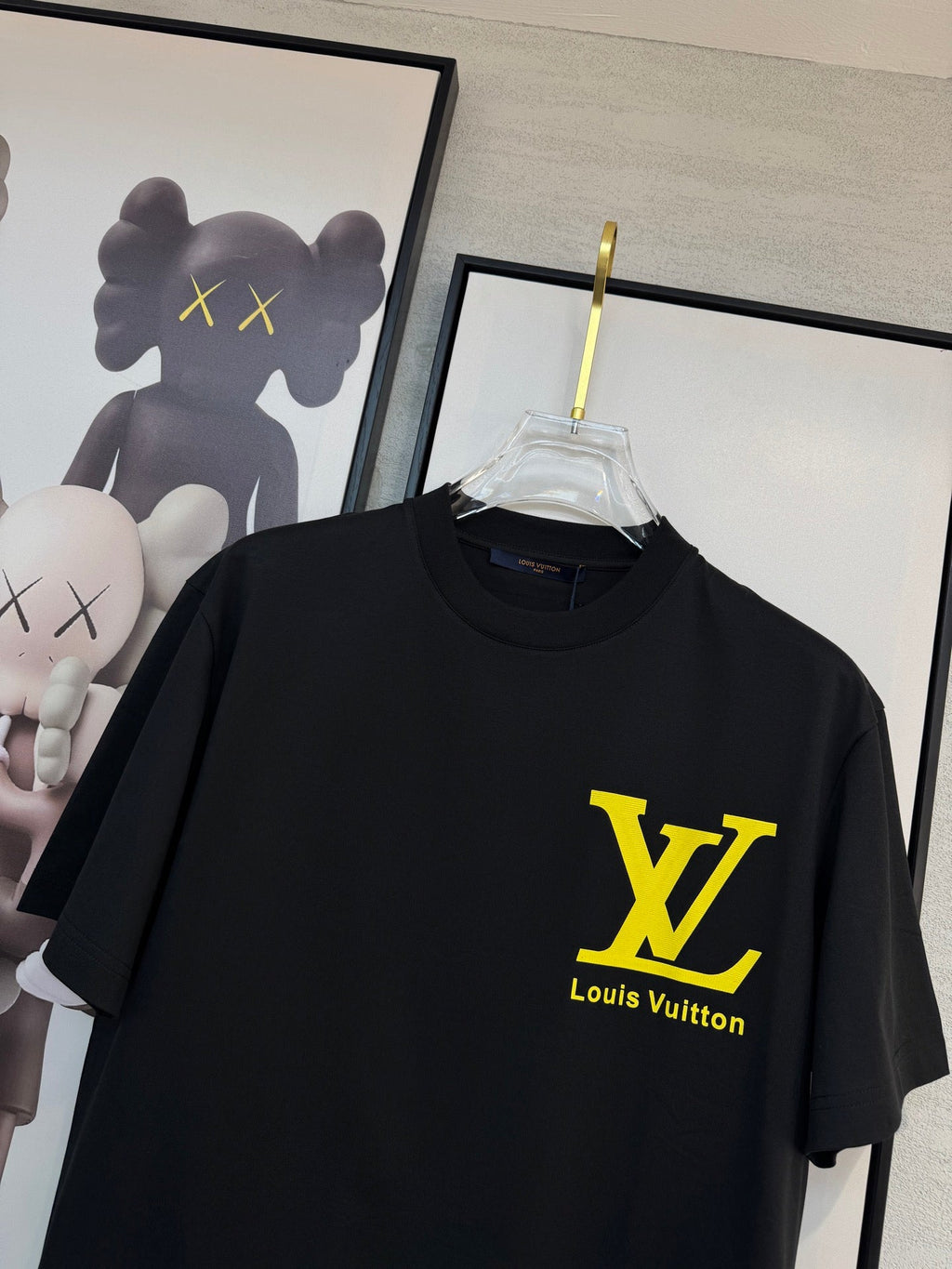 LOUIS VUITTON LV BLACK COTTON T-SHIRT YELLOW LOGO 238915