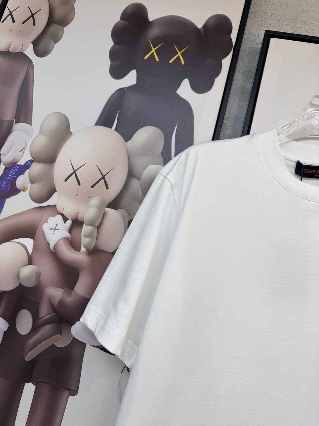 LOUIS VUITTON LV WHITE COTTON T-SHIRT BLUE STYLIZED LOGO 238917